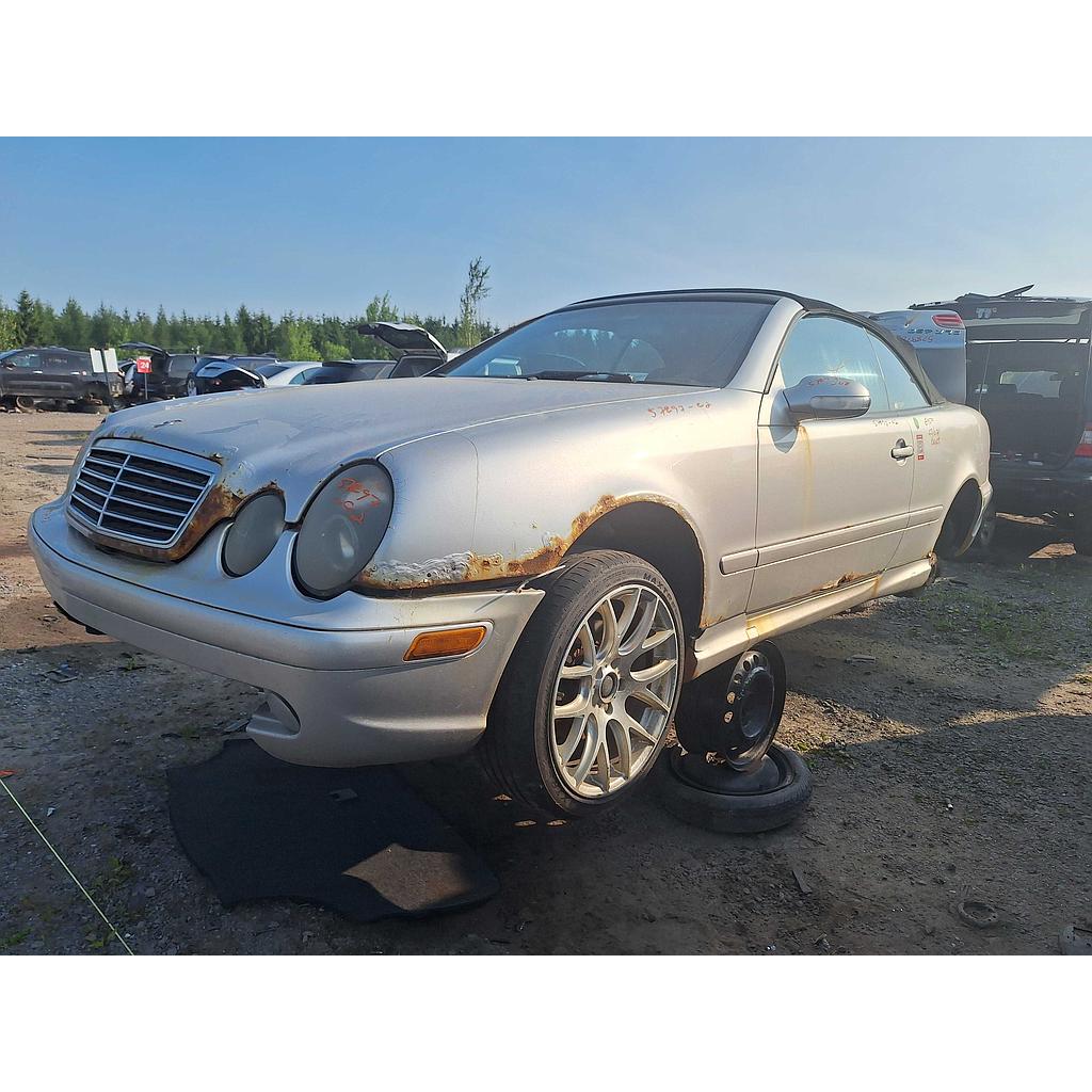 MERCEDES-BENZ CLK-CLASS 2002