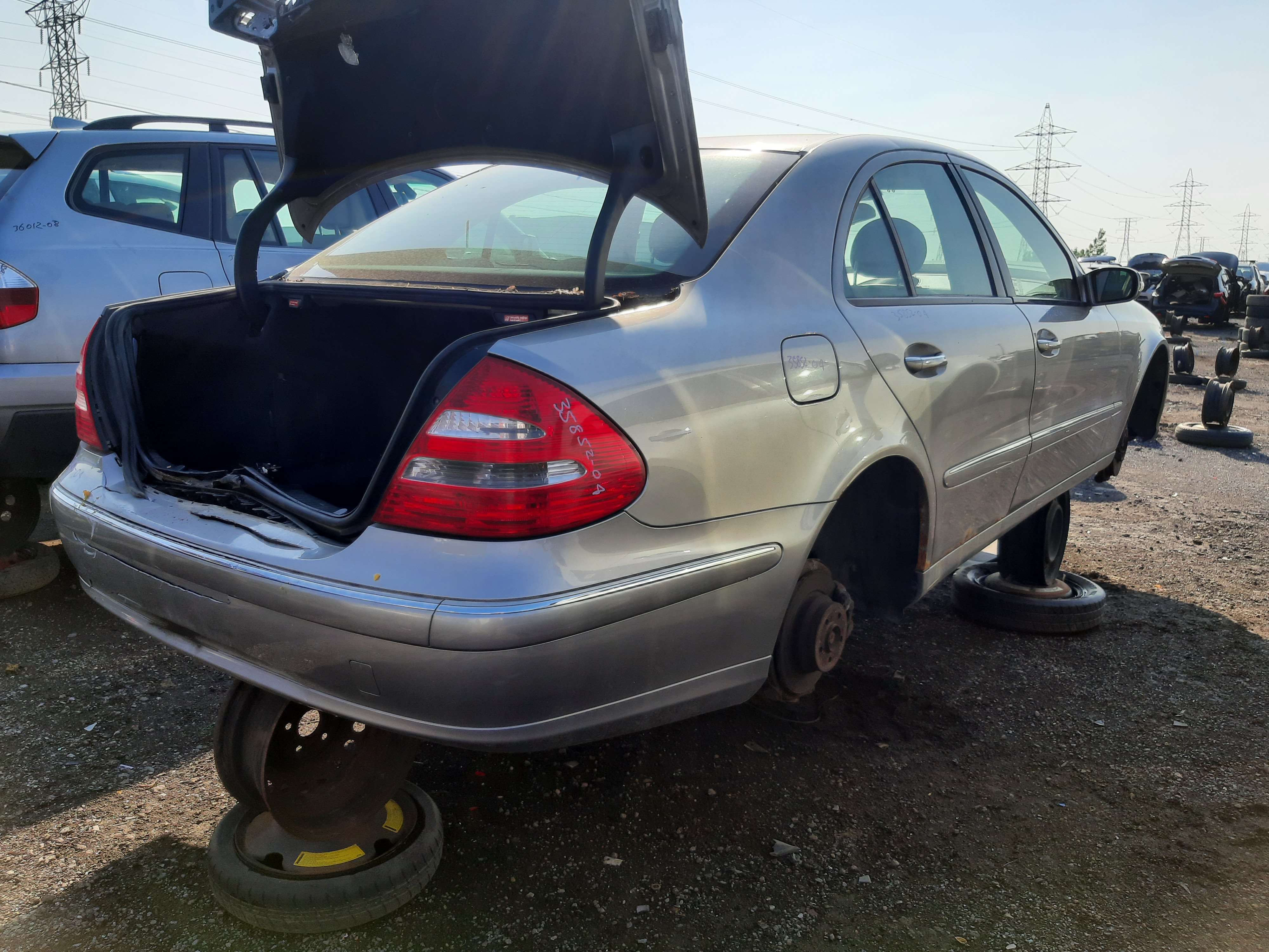 MERCEDES-BENZ E-CLASS 2004