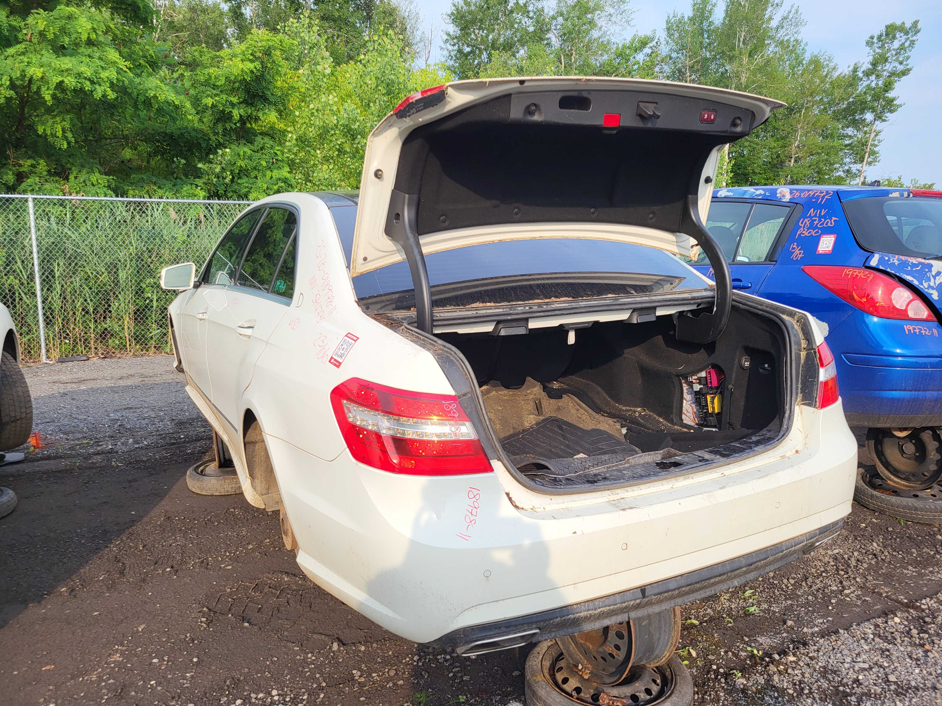 MERCEDES-BENZ E-CLASS 2011