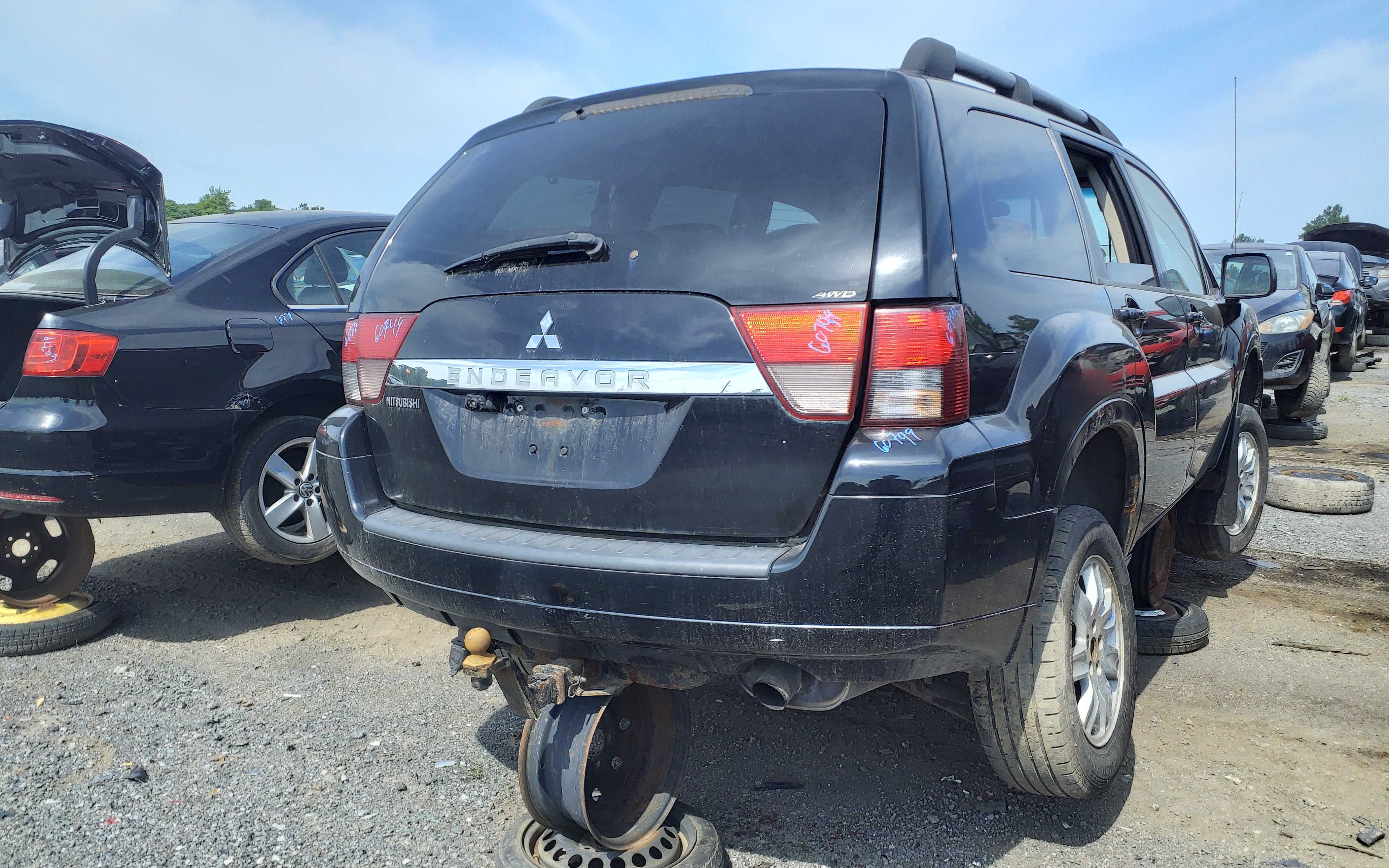 MITSUBISHI ENDEAVOR 2010