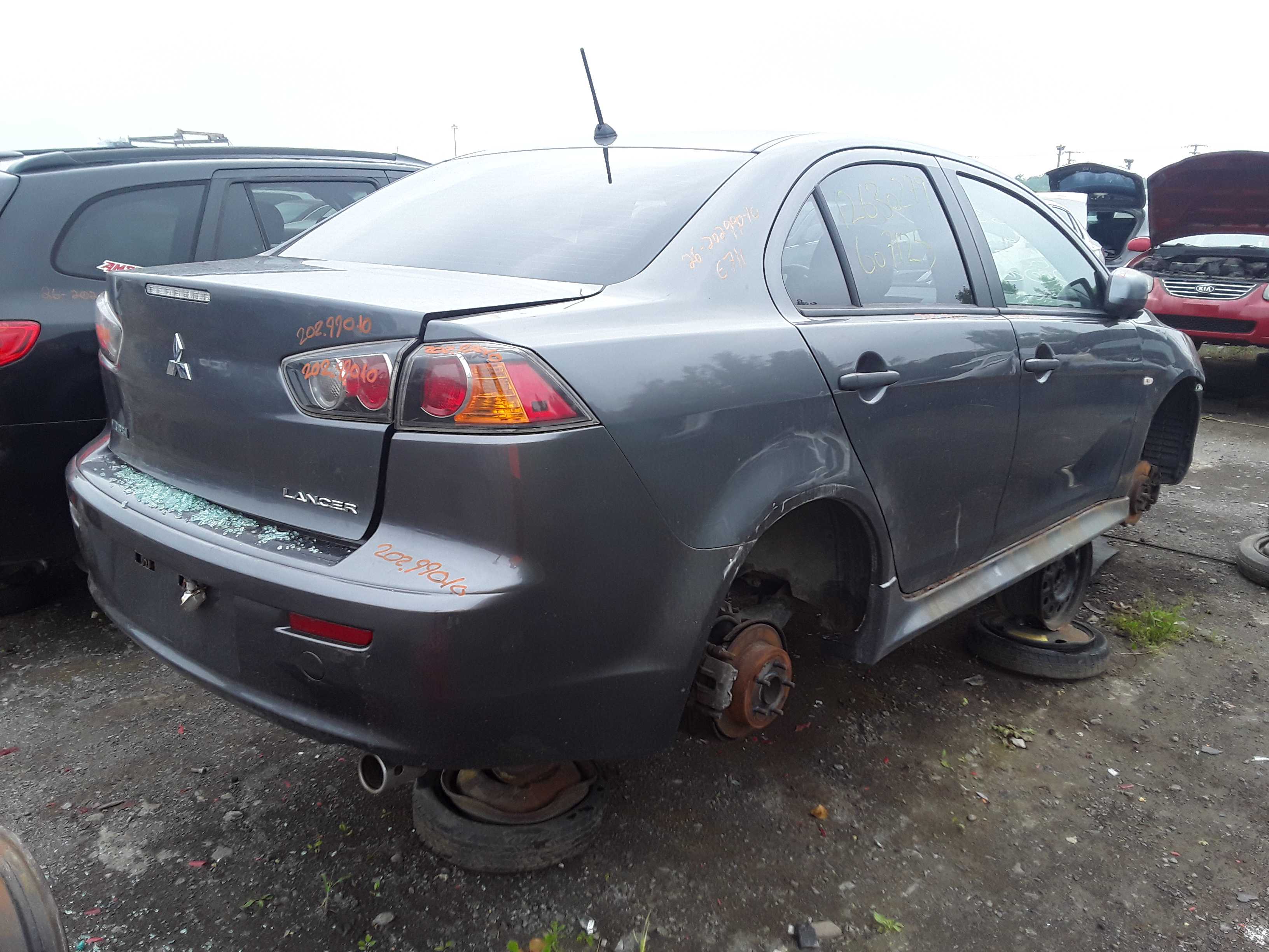 MITSUBISHI LANCER 2010