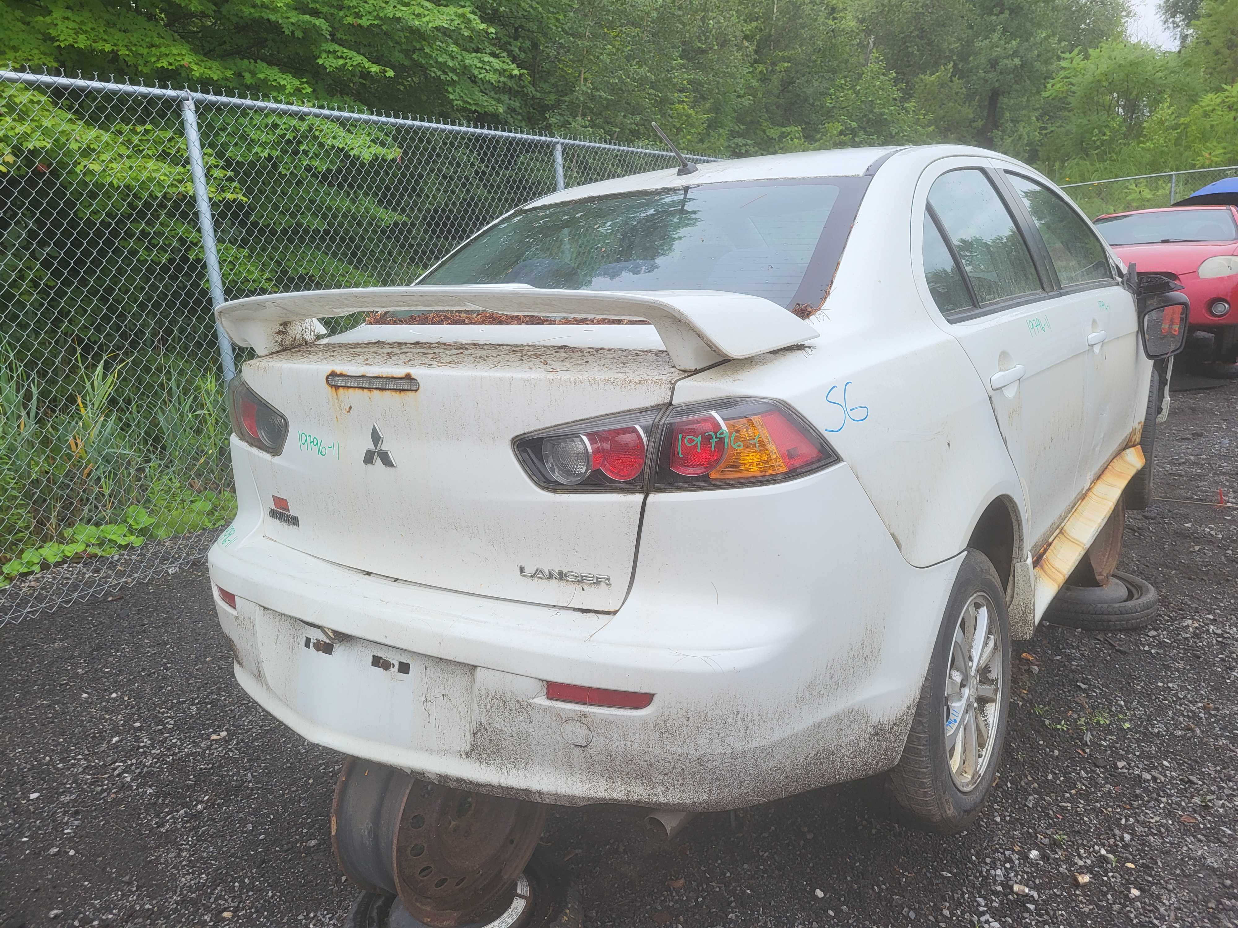 MITSUBISHI LANCER 2011