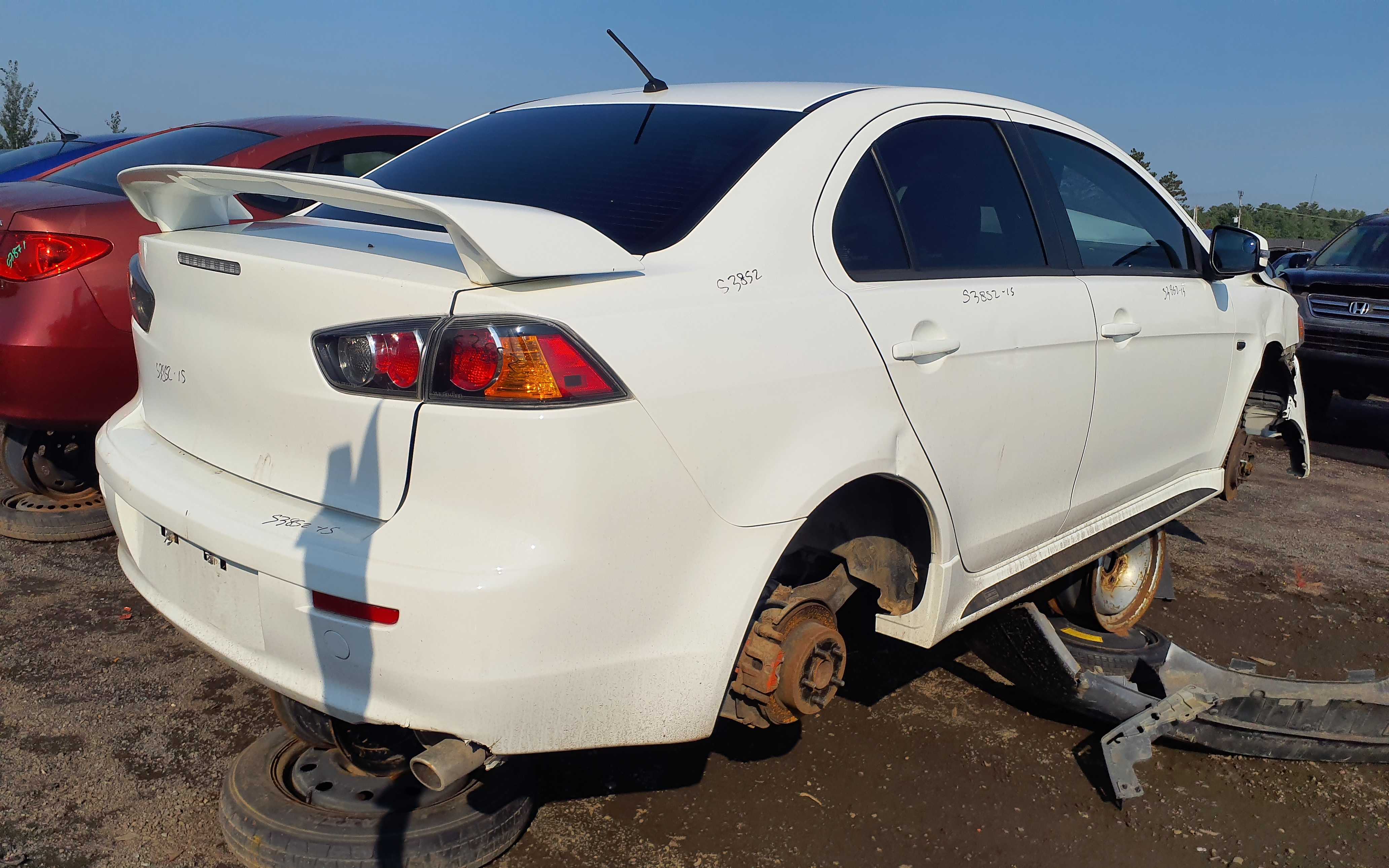 MITSUBISHI LANCER 2015