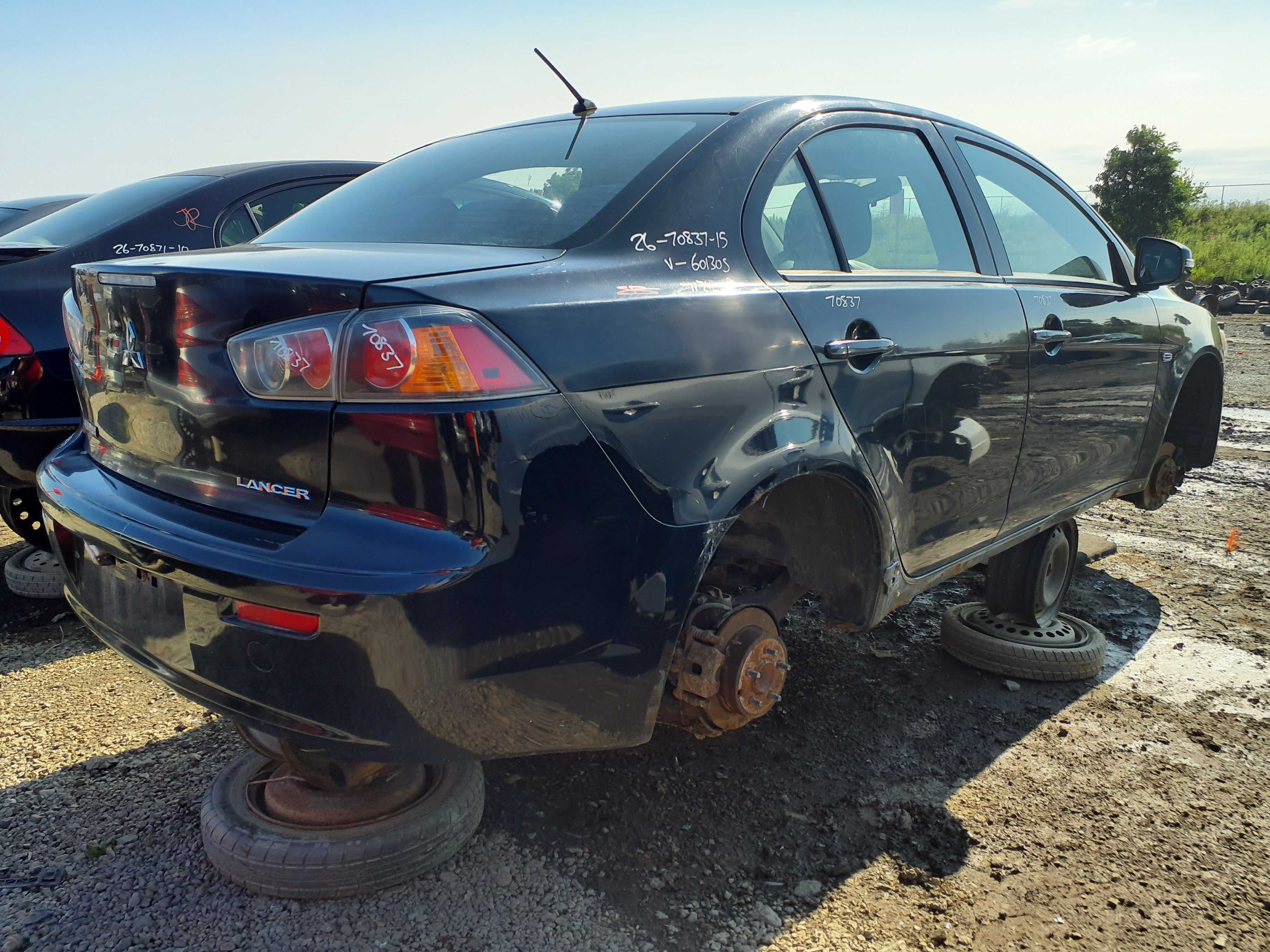 MITSUBISHI LANCER 2015