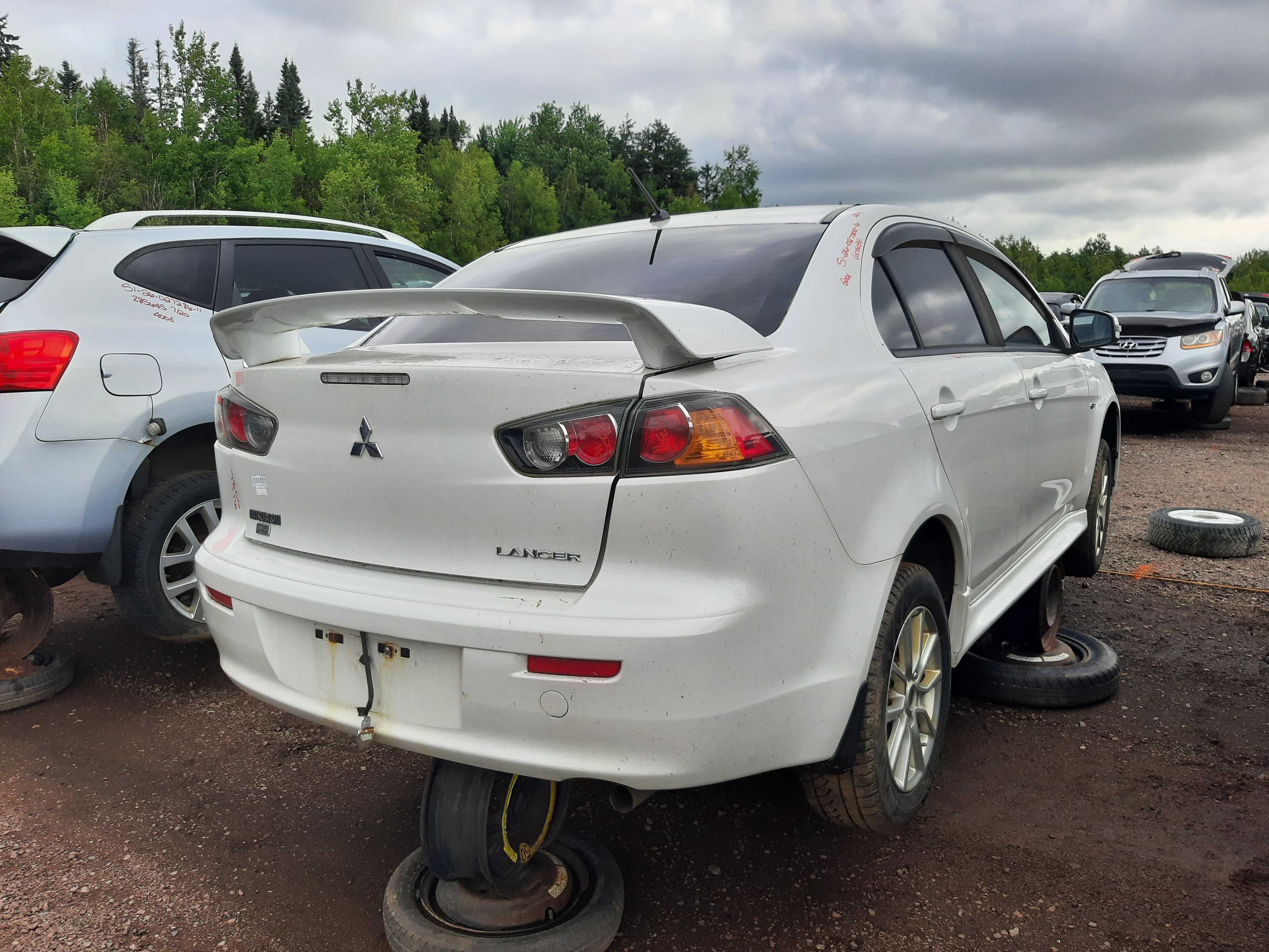 MITSUBISHI LANCER 2016