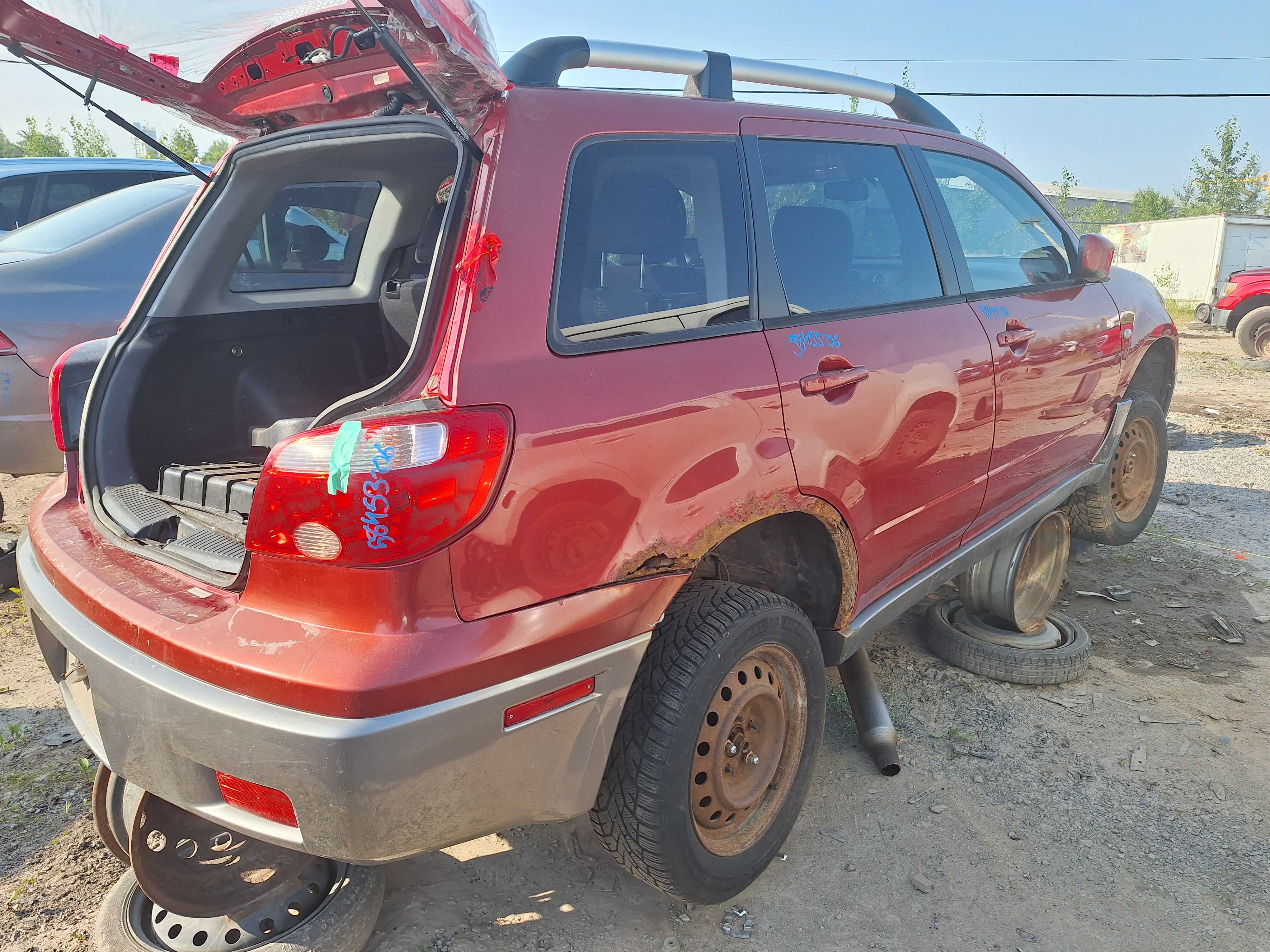 MITSUBISHI OUTLANDER 2006
