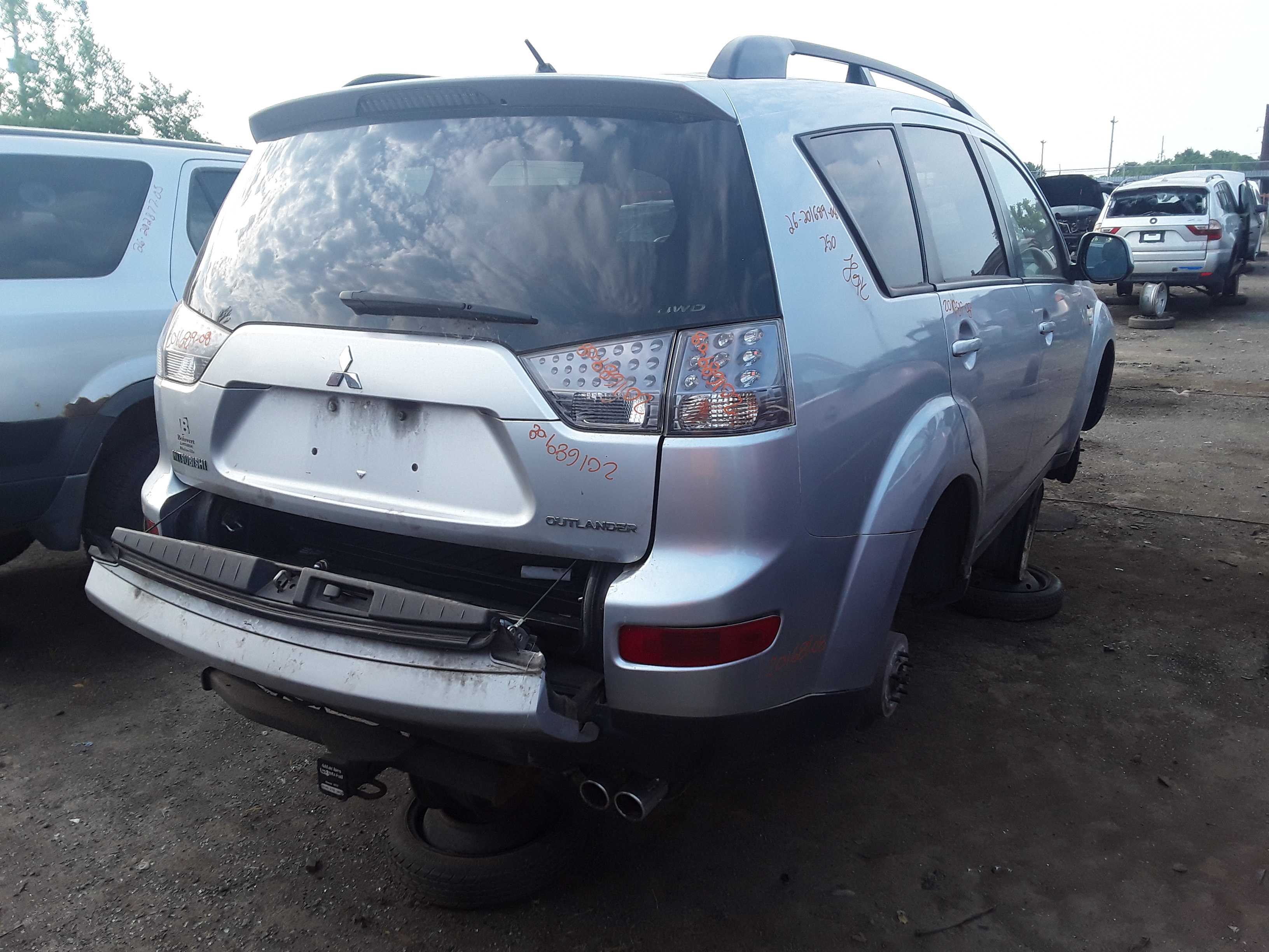 MITSUBISHI OUTLANDER 2008