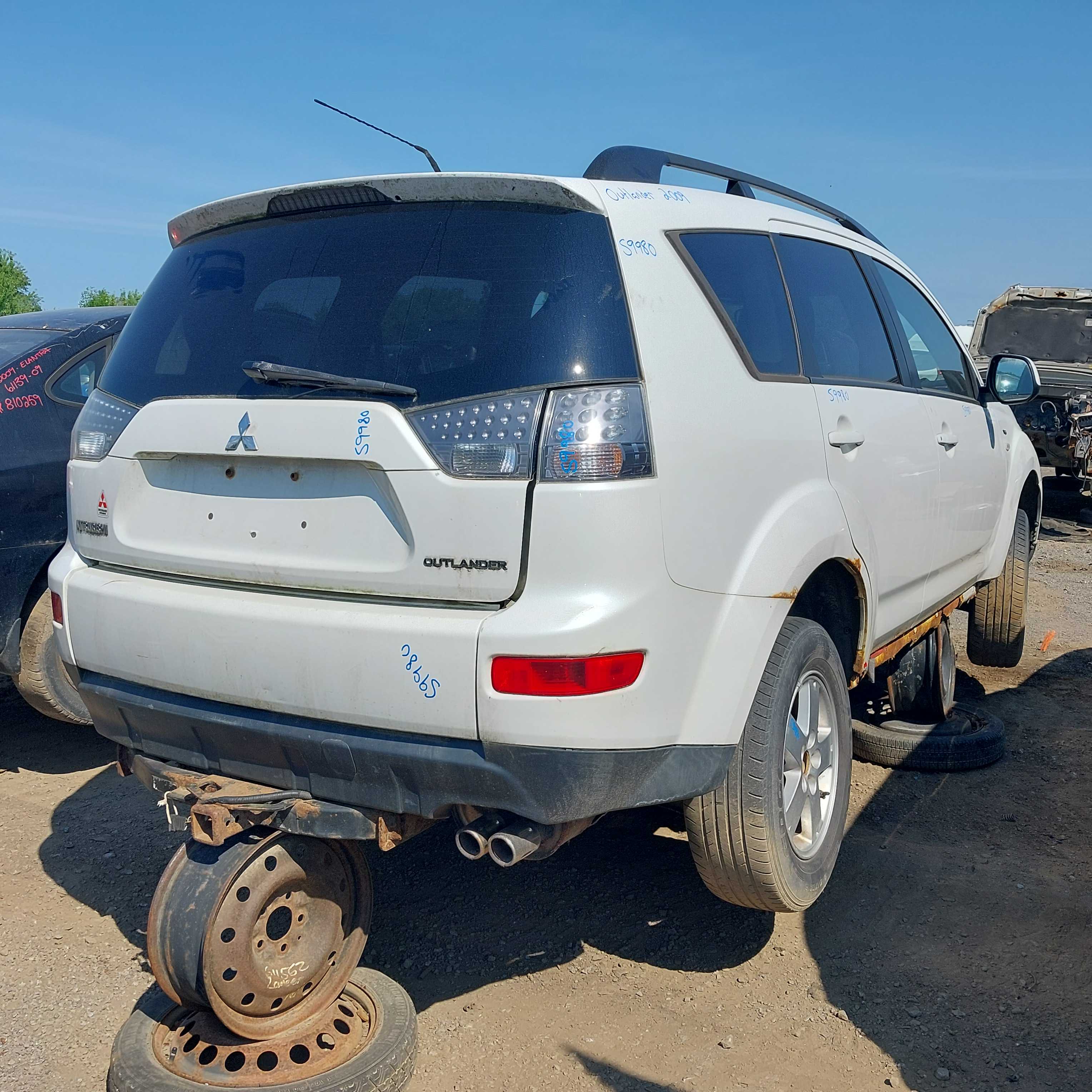 MITSUBISHI OUTLANDER 2009