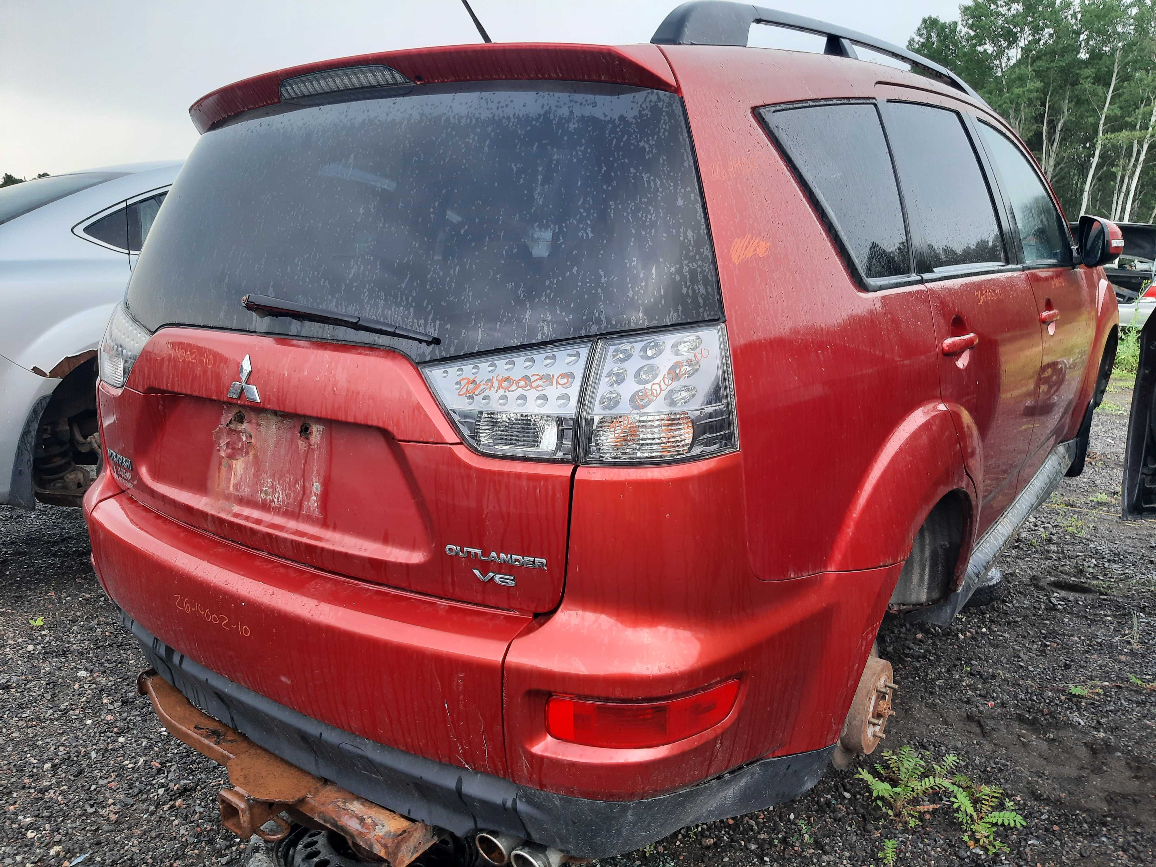 MITSUBISHI OUTLANDER 2010