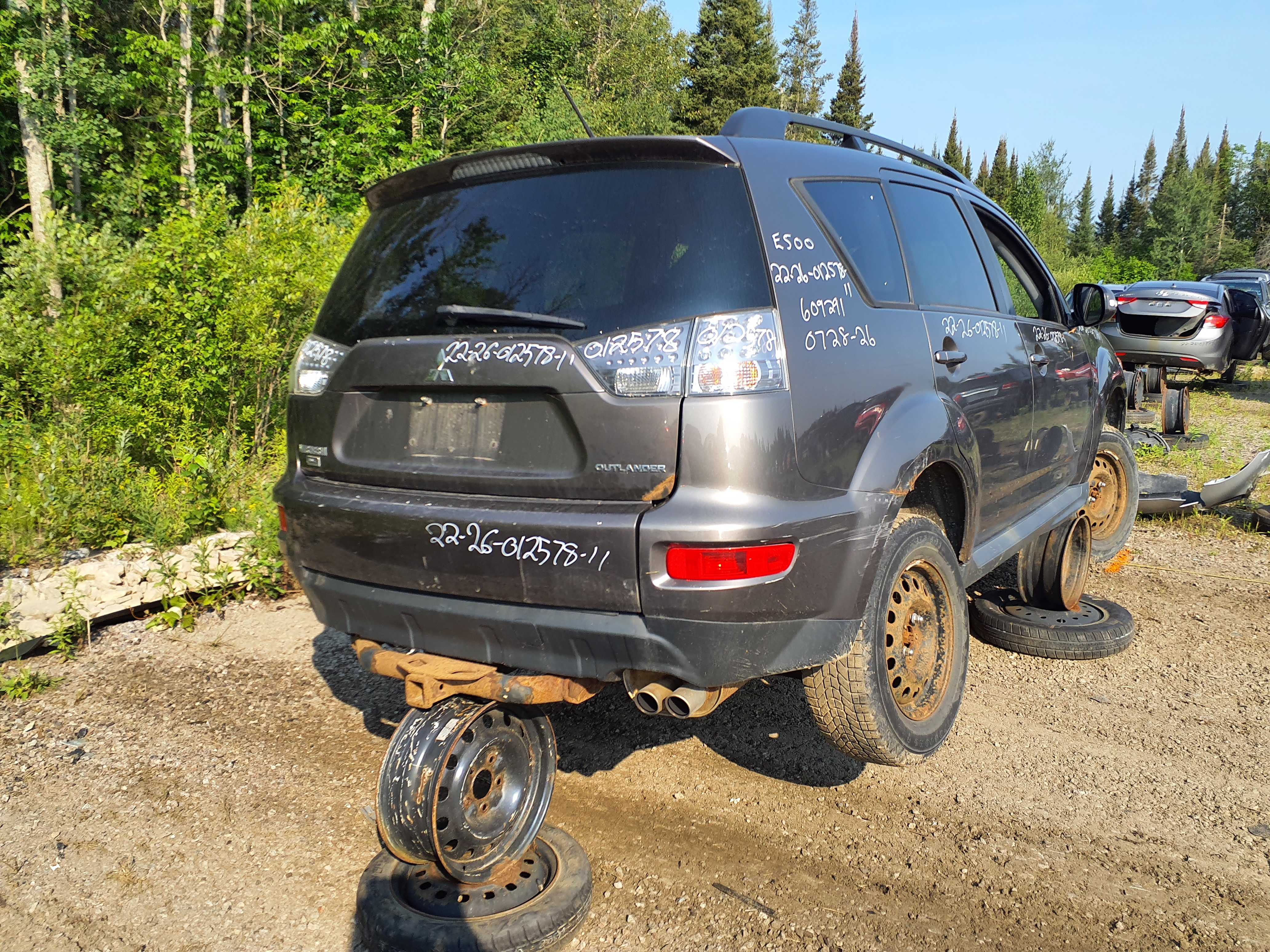 MITSUBISHI OUTLANDER 2011