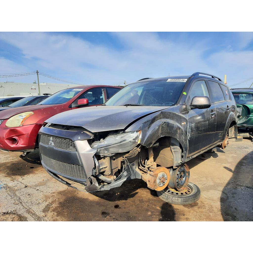 MITSUBISHI OUTLANDER 2013