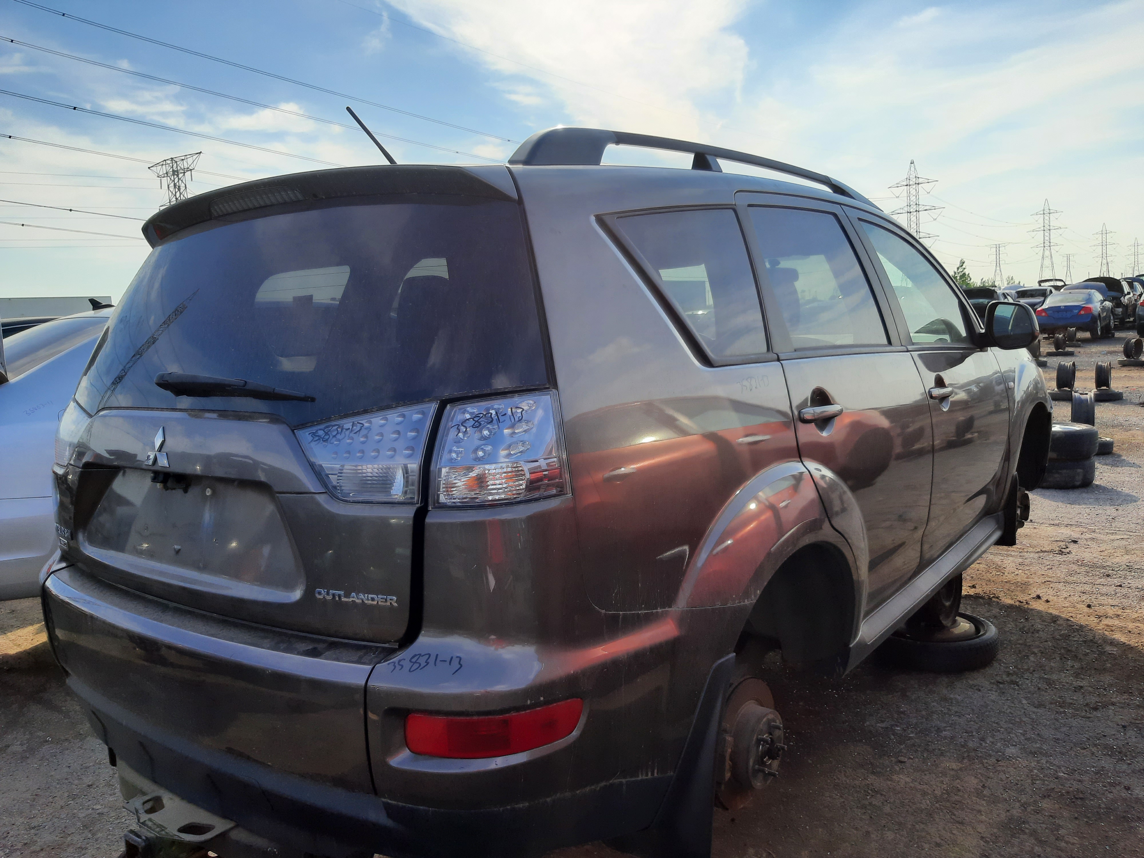 MITSUBISHI OUTLANDER 2013
