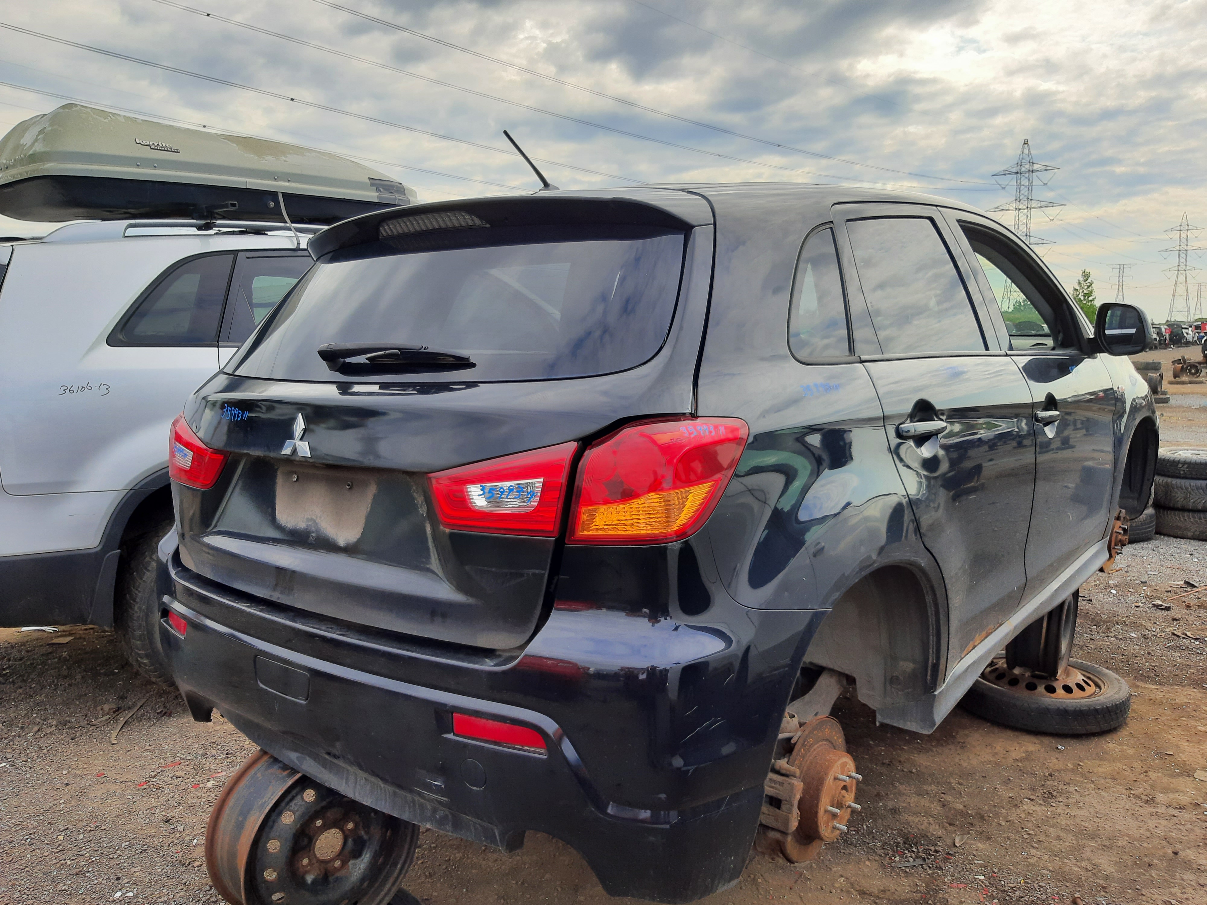 MITSUBISHI RVR 2011