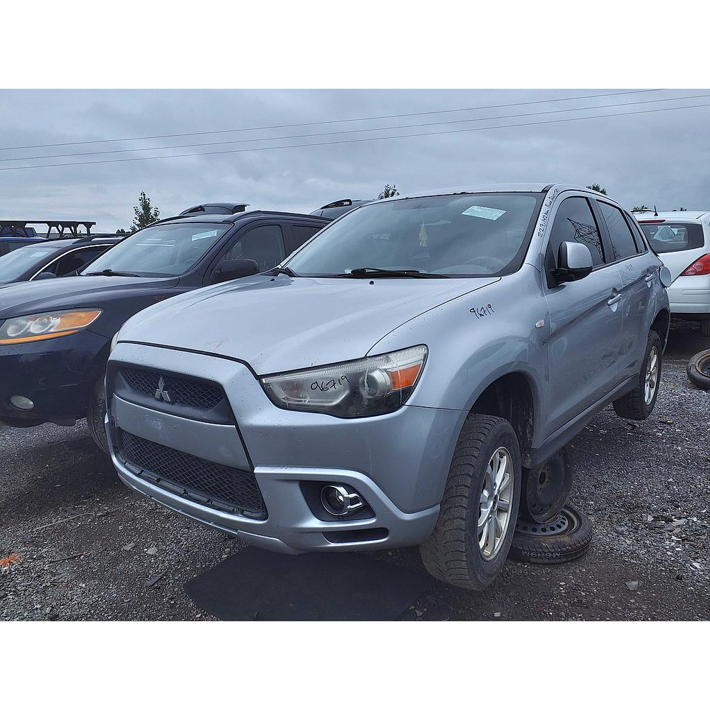 MITSUBISHI RVR 2011