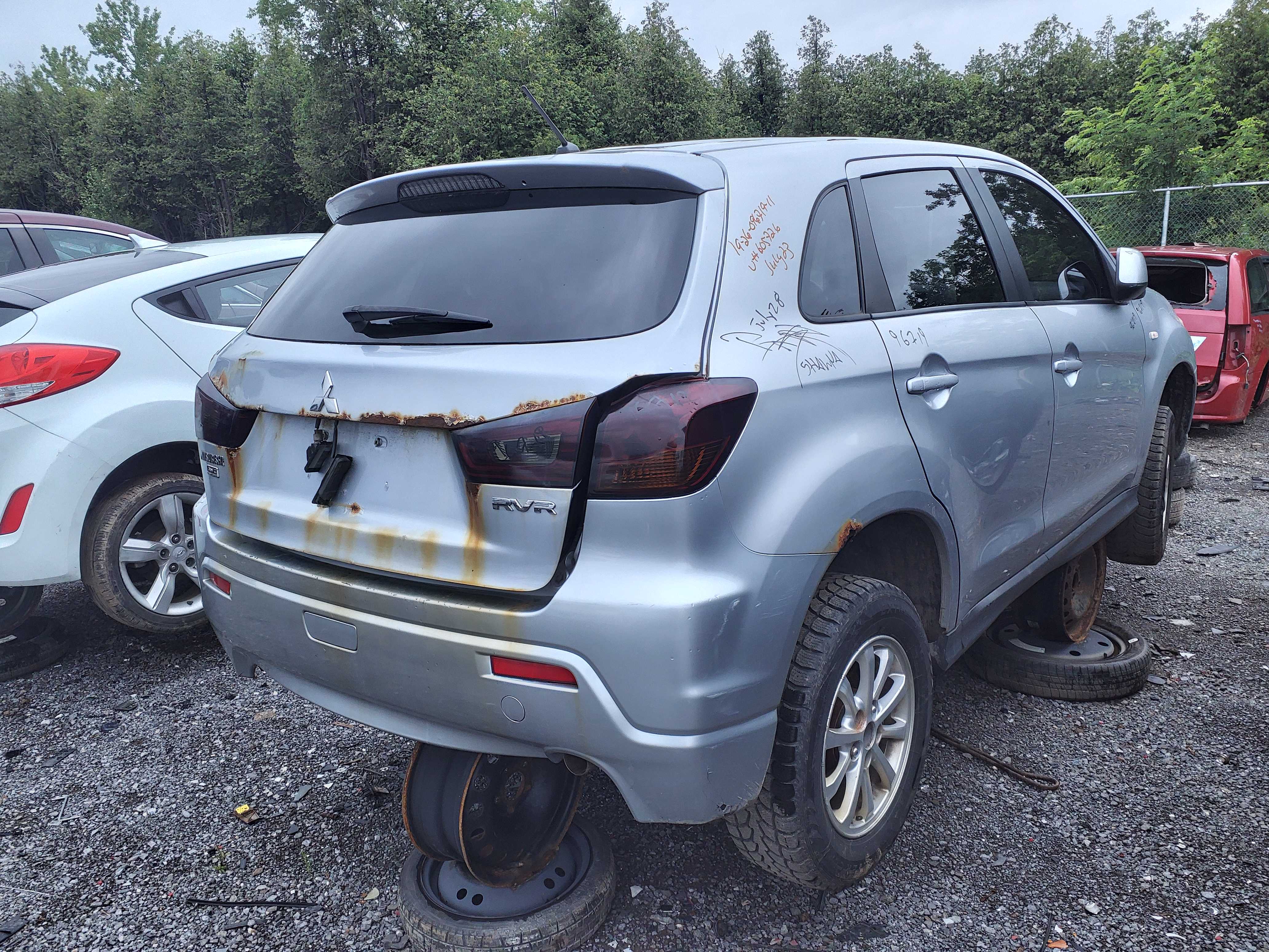 MITSUBISHI RVR 2011