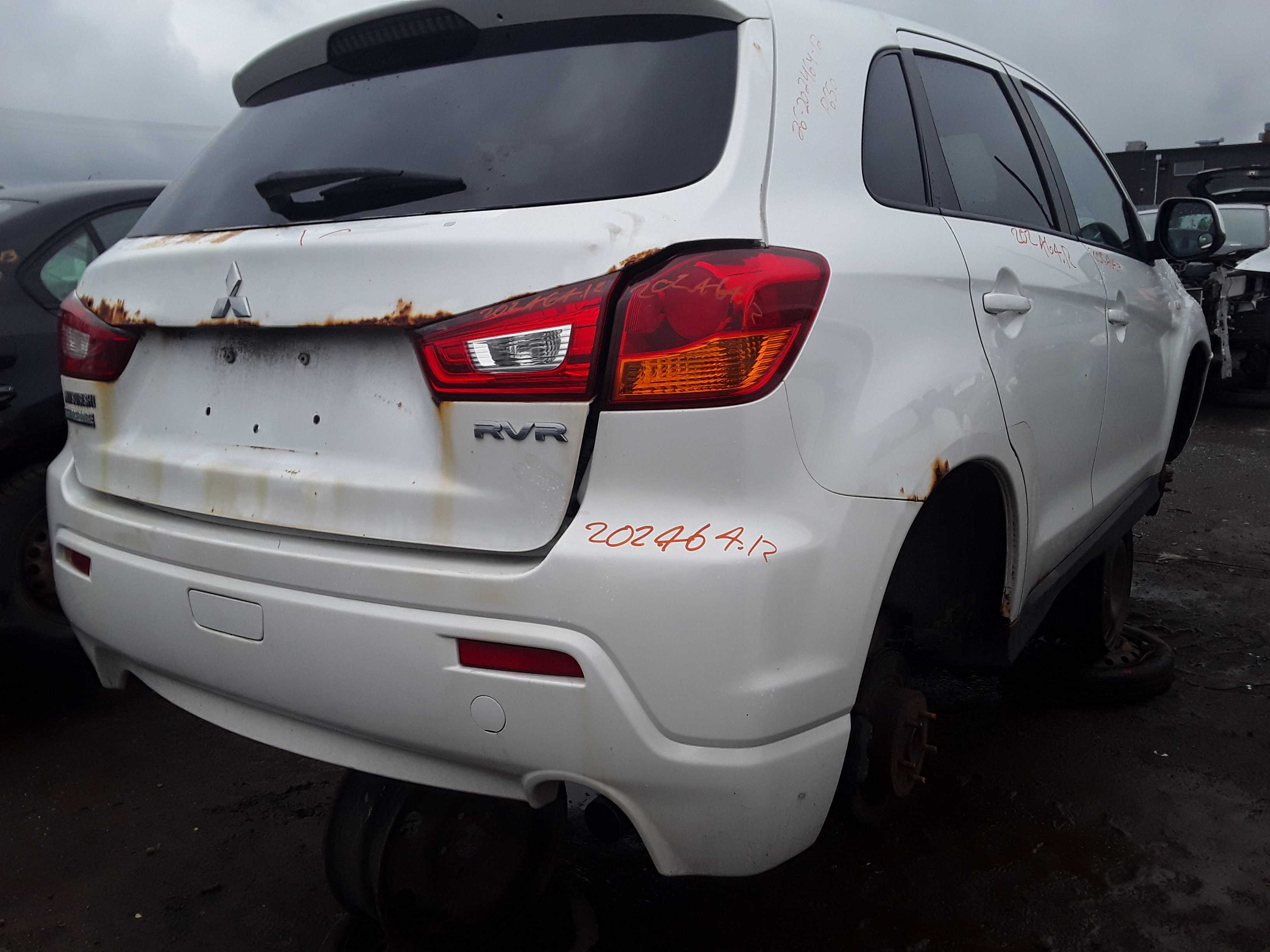 MITSUBISHI RVR 2012
