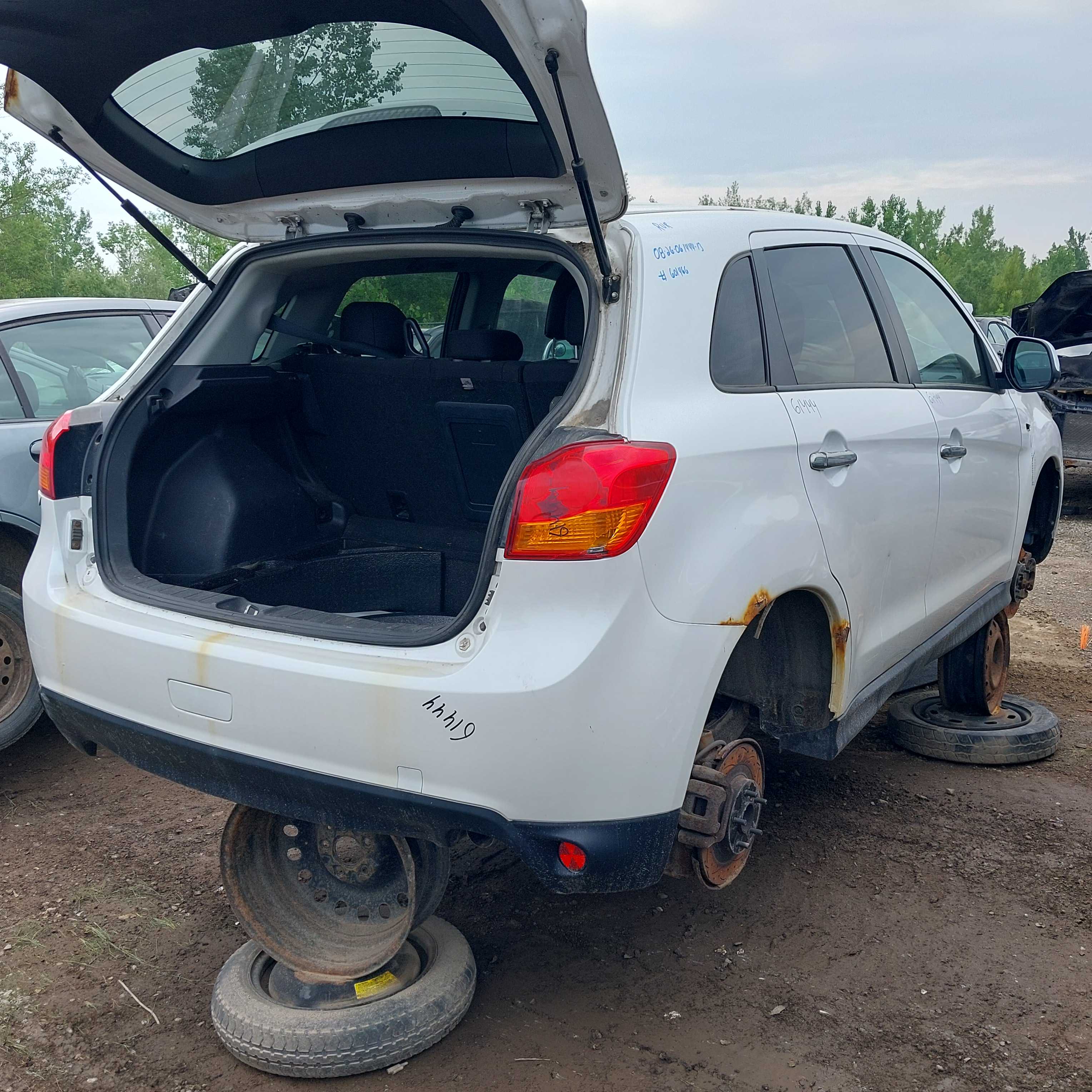 MITSUBISHI RVR 2013