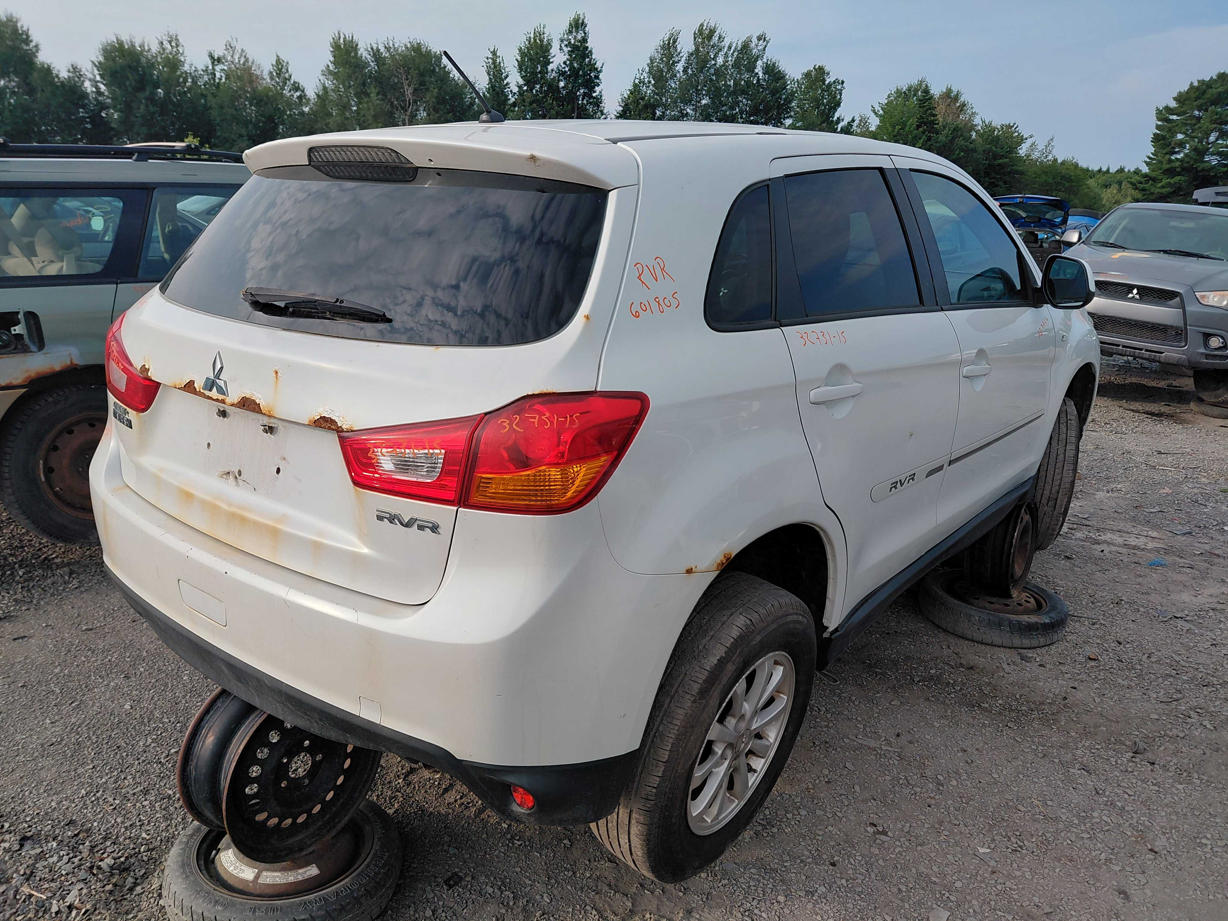 MITSUBISHI RVR 2015