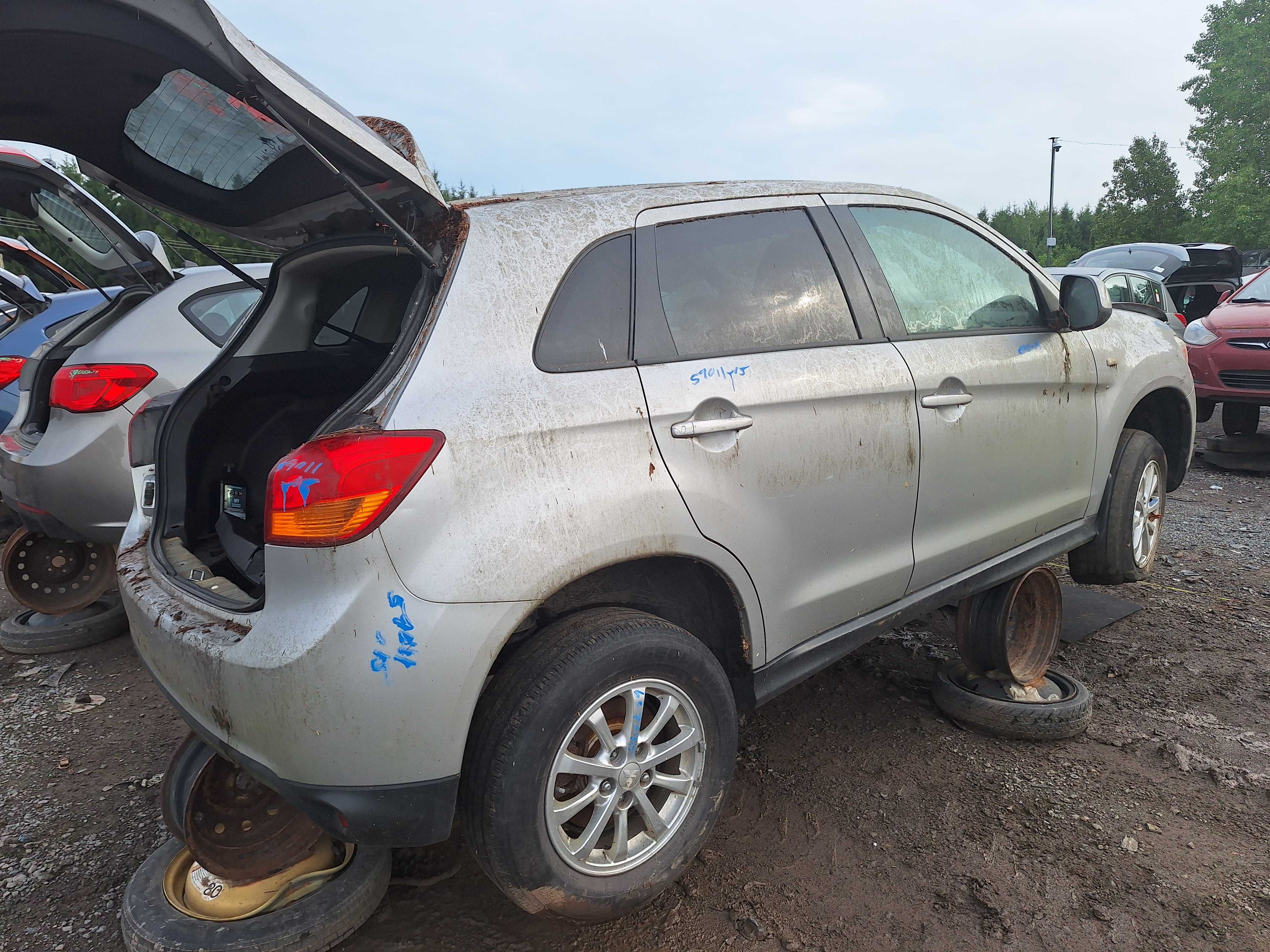 MITSUBISHI RVR 2015