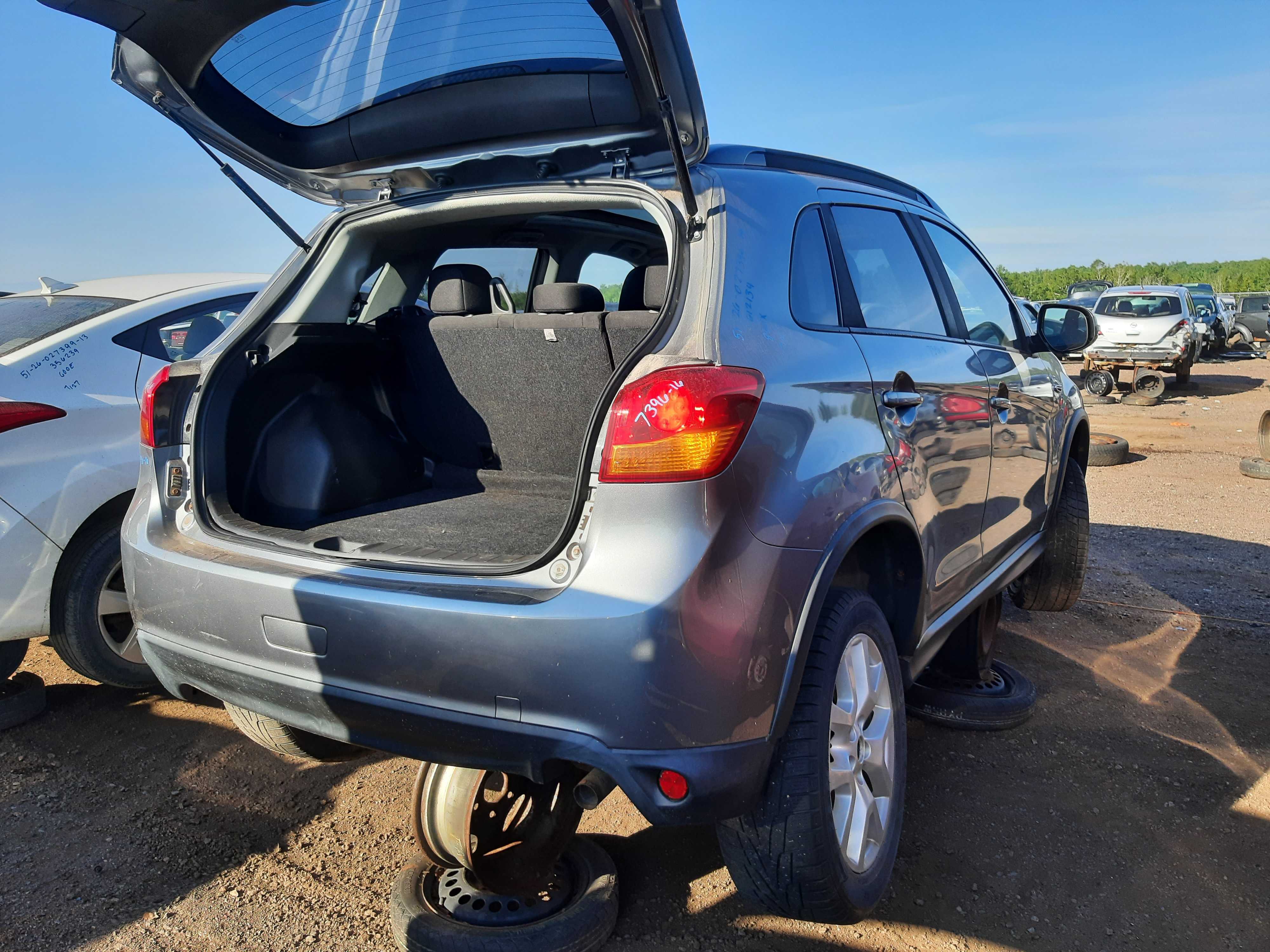 MITSUBISHI RVR 2016