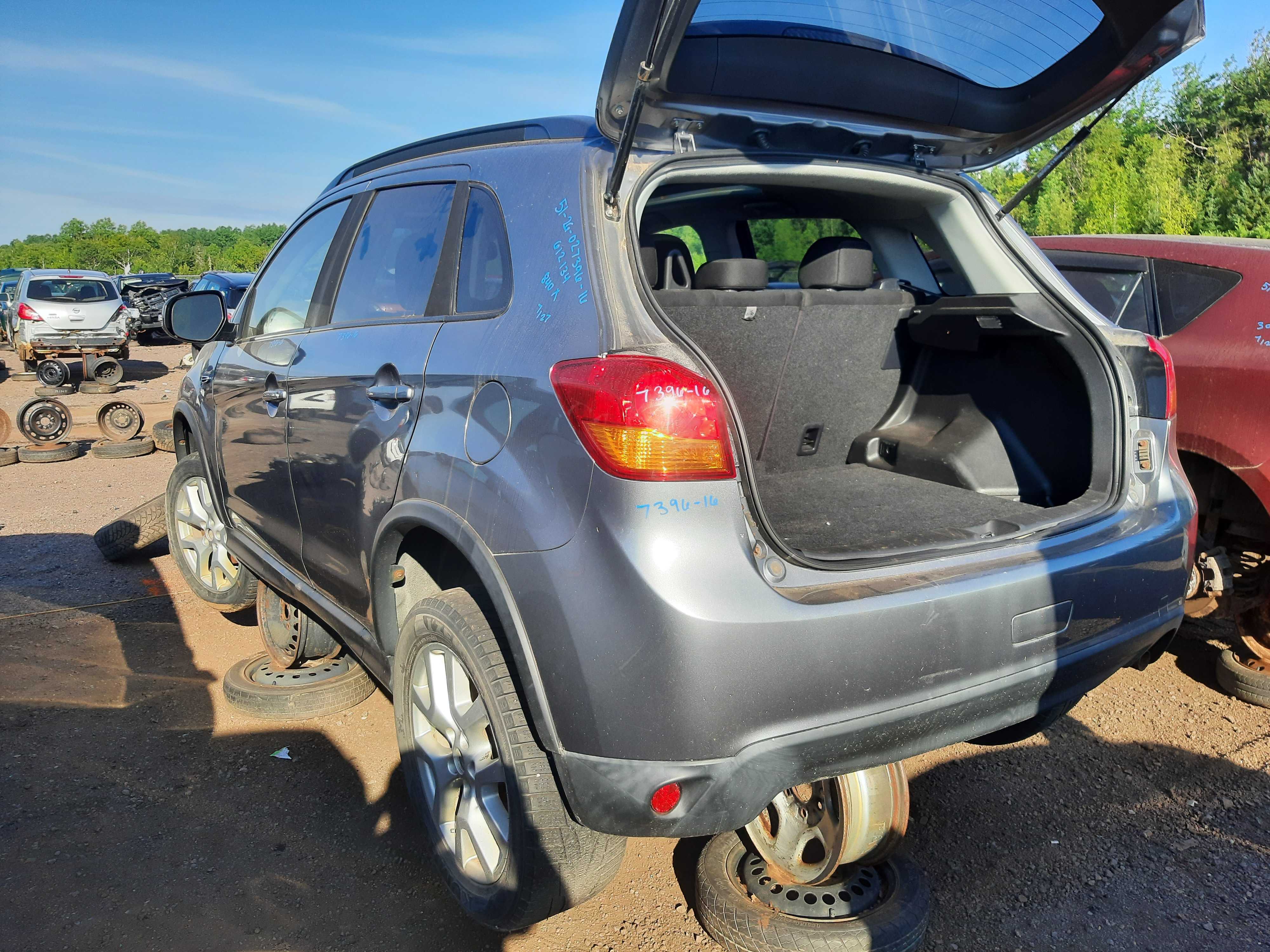 MITSUBISHI RVR 2016