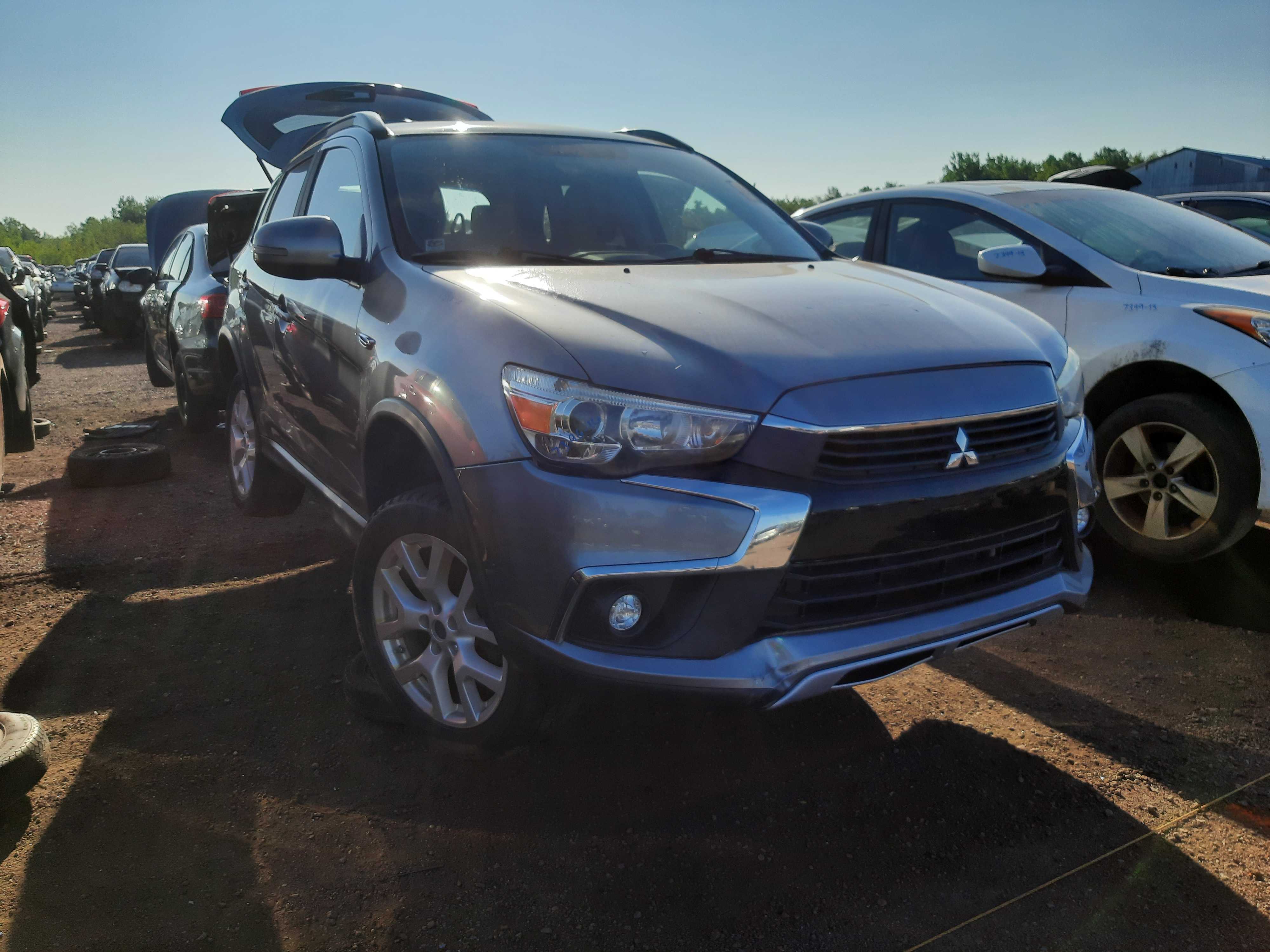 MITSUBISHI RVR 2016