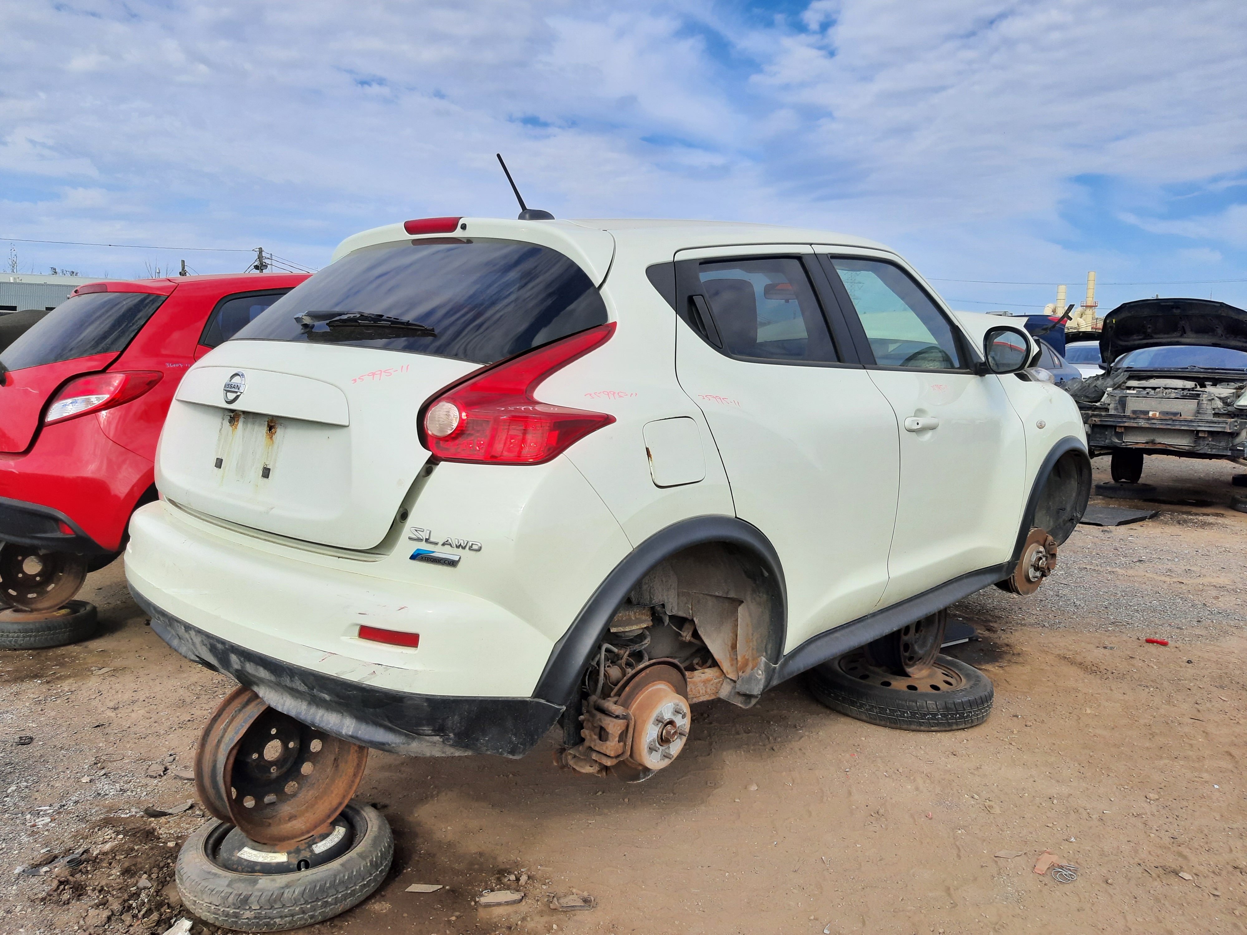 NISSAN JUKE 2011