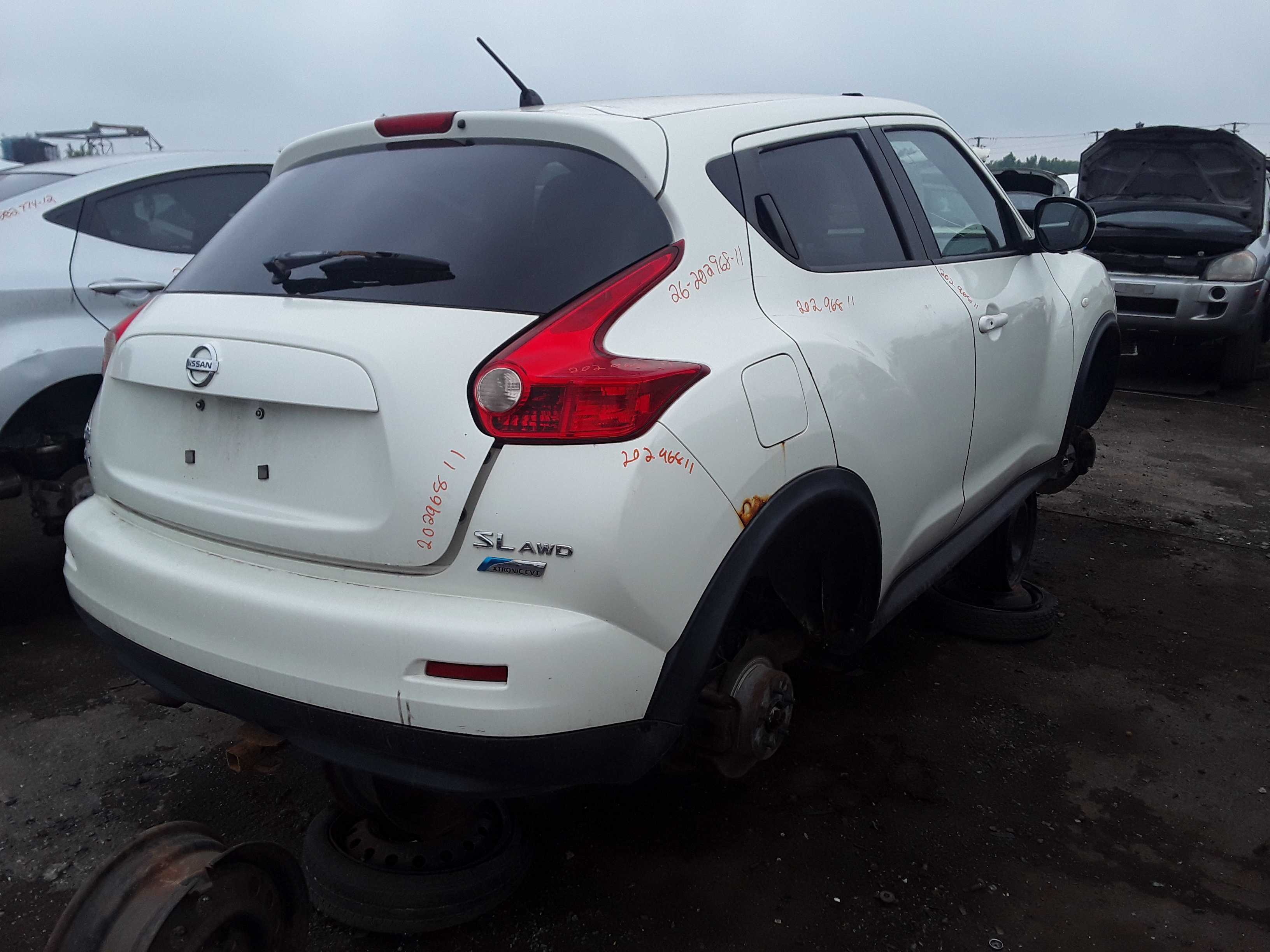 NISSAN JUKE 2011