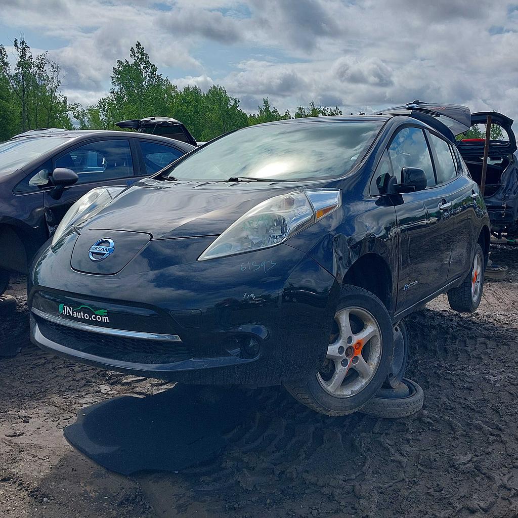 NISSAN LEAF 2015