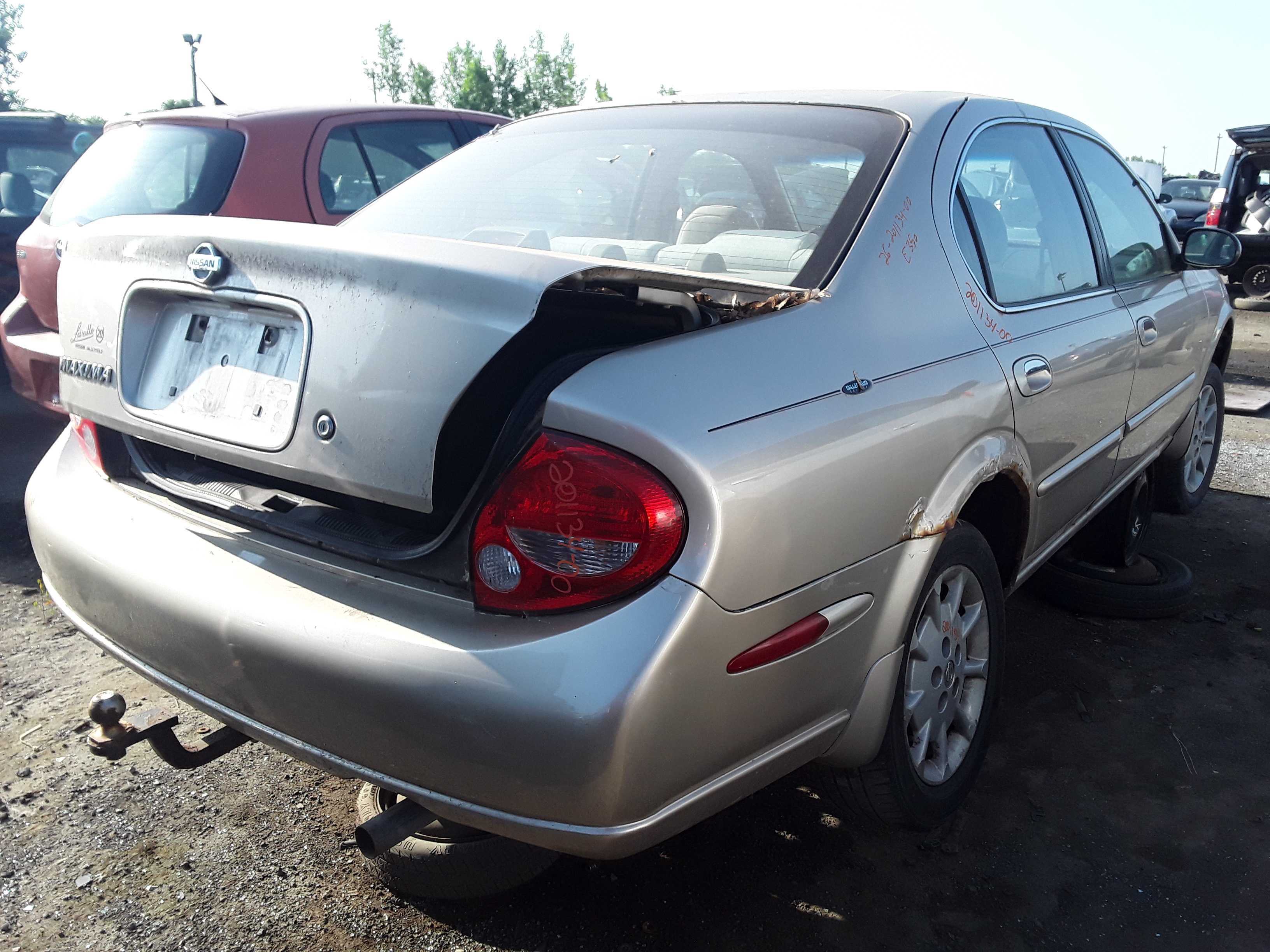 NISSAN MAXIMA 2000