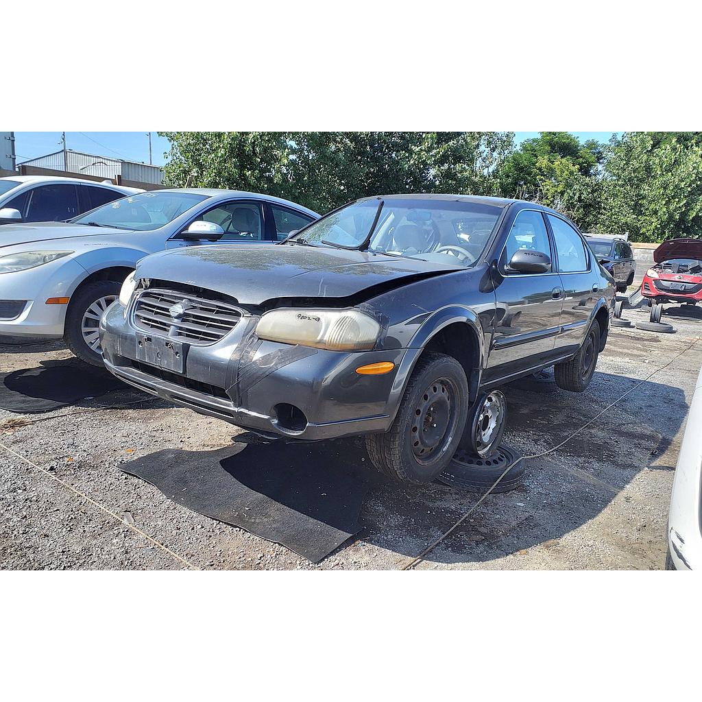 NISSAN MAXIMA 2000