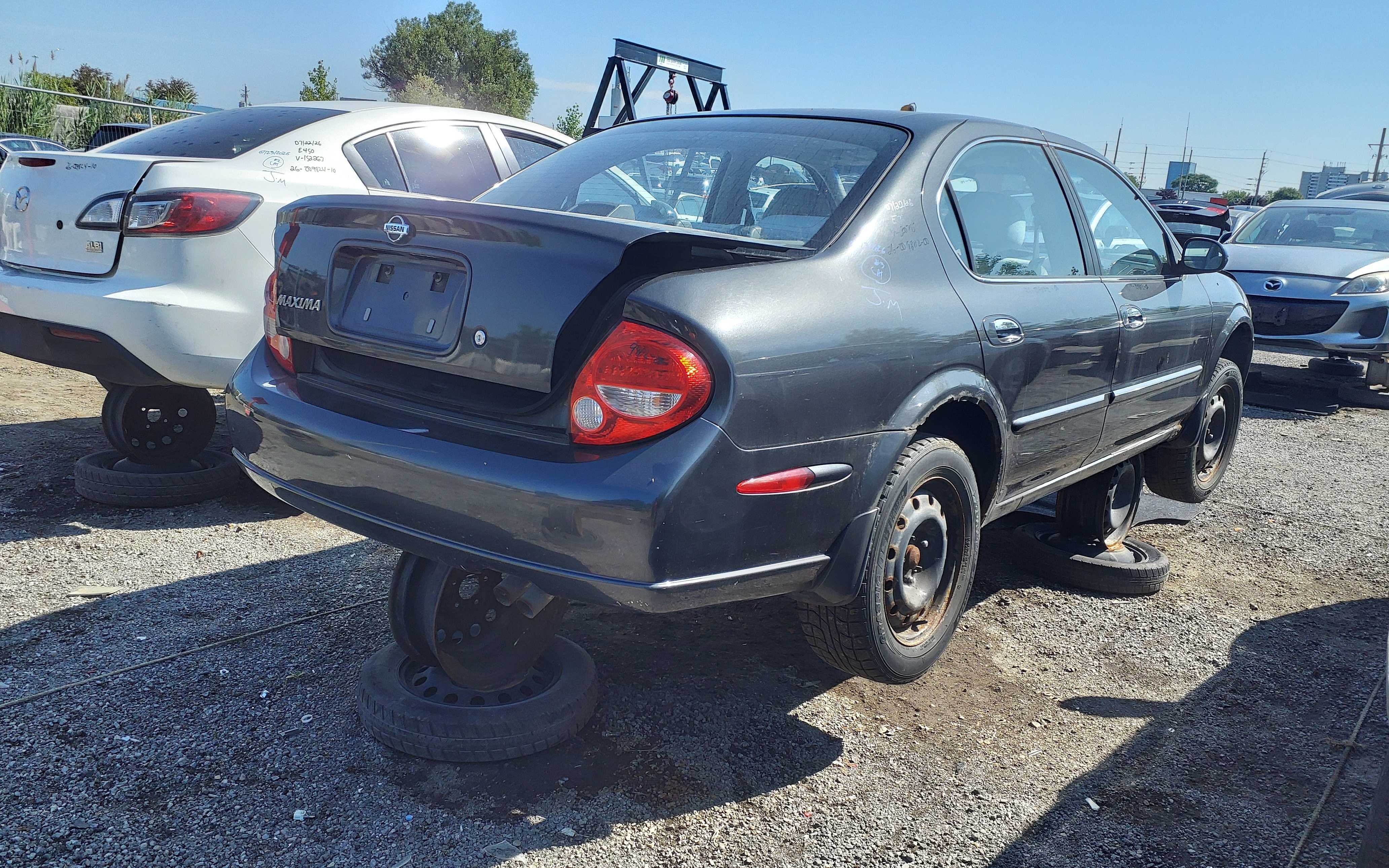 NISSAN MAXIMA 2000