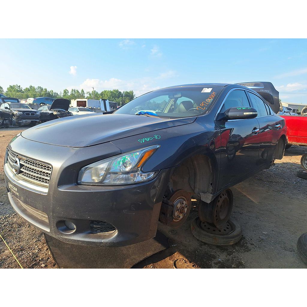 NISSAN MAXIMA 2010