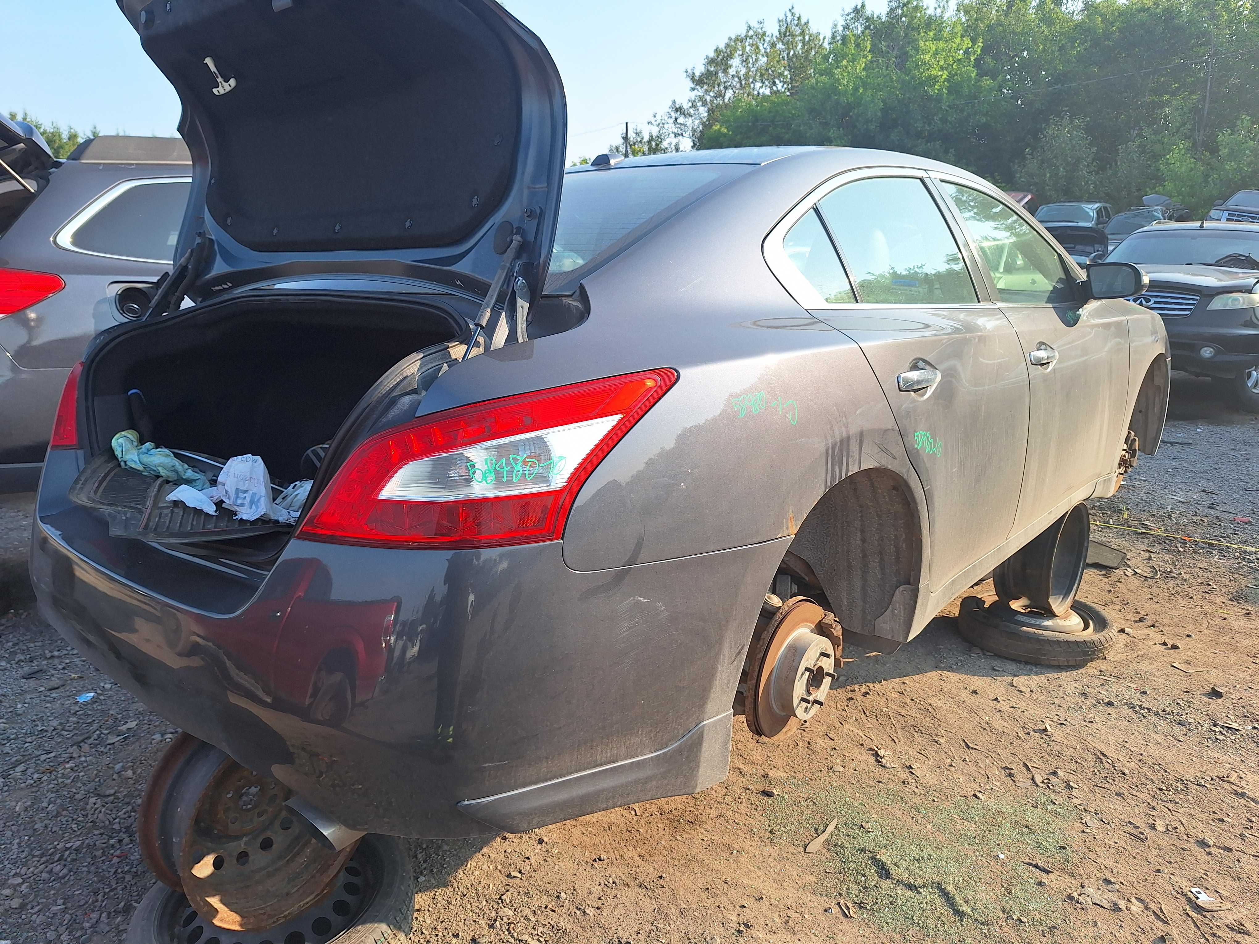 NISSAN MAXIMA 2010