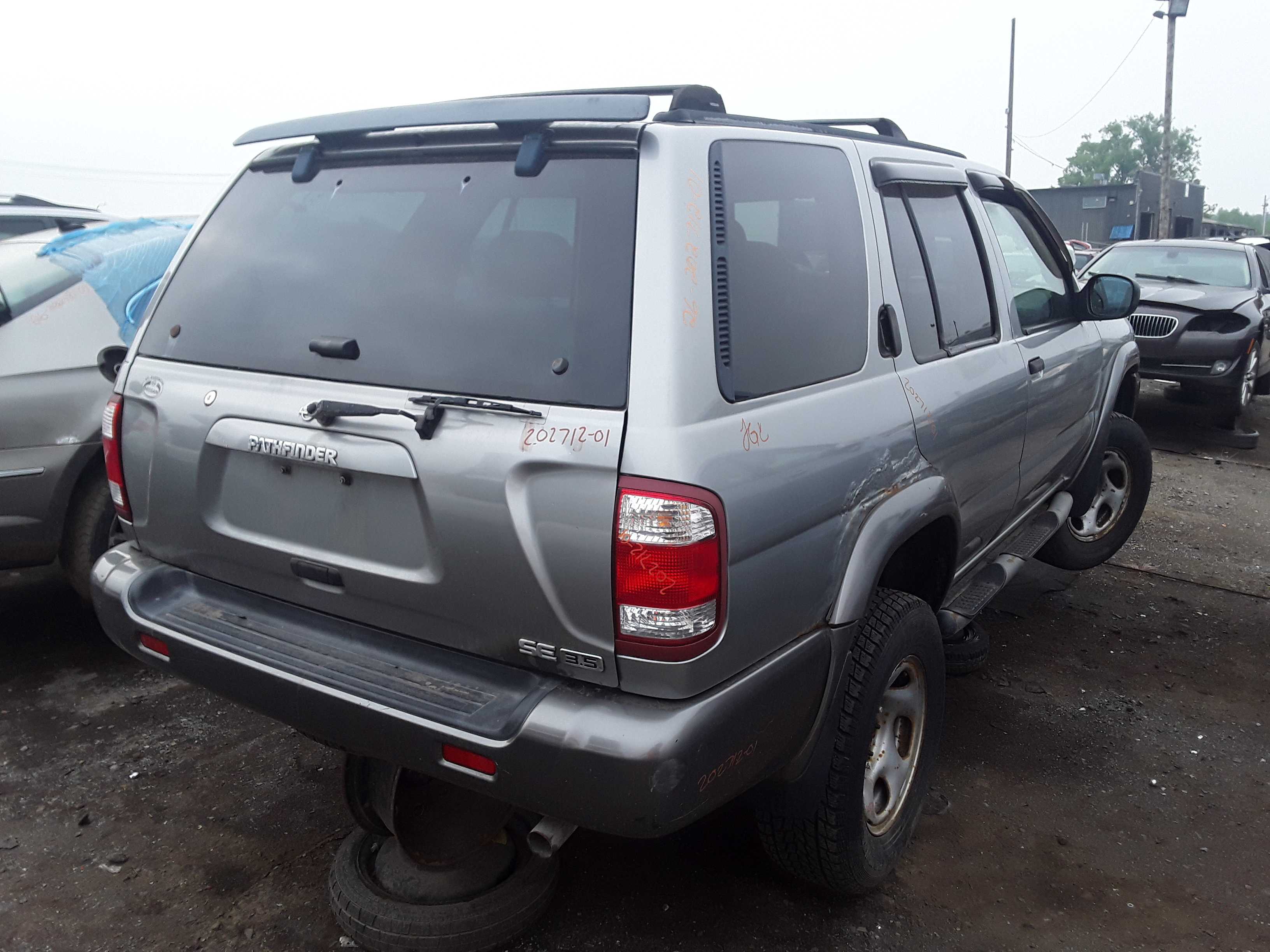 NISSAN PATHFINDER 2001