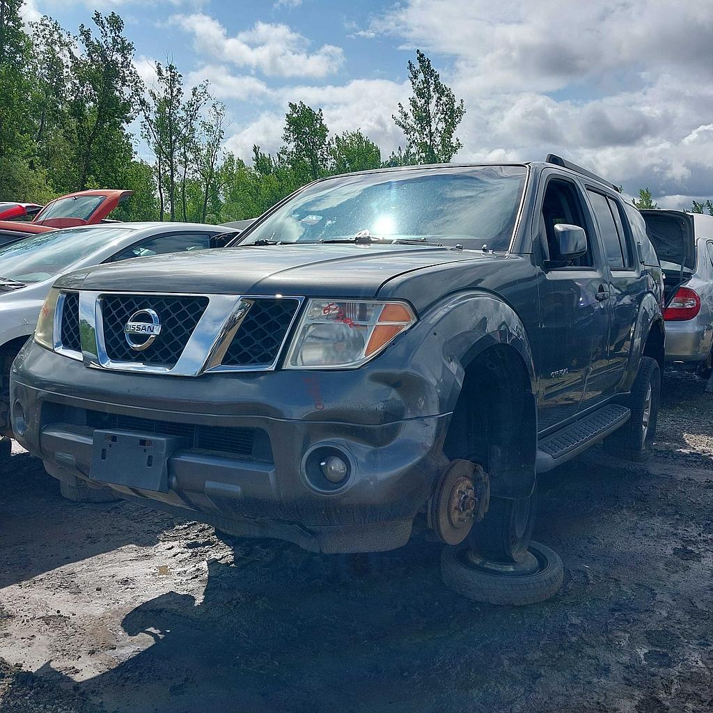 NISSAN PATHFINDER 2005