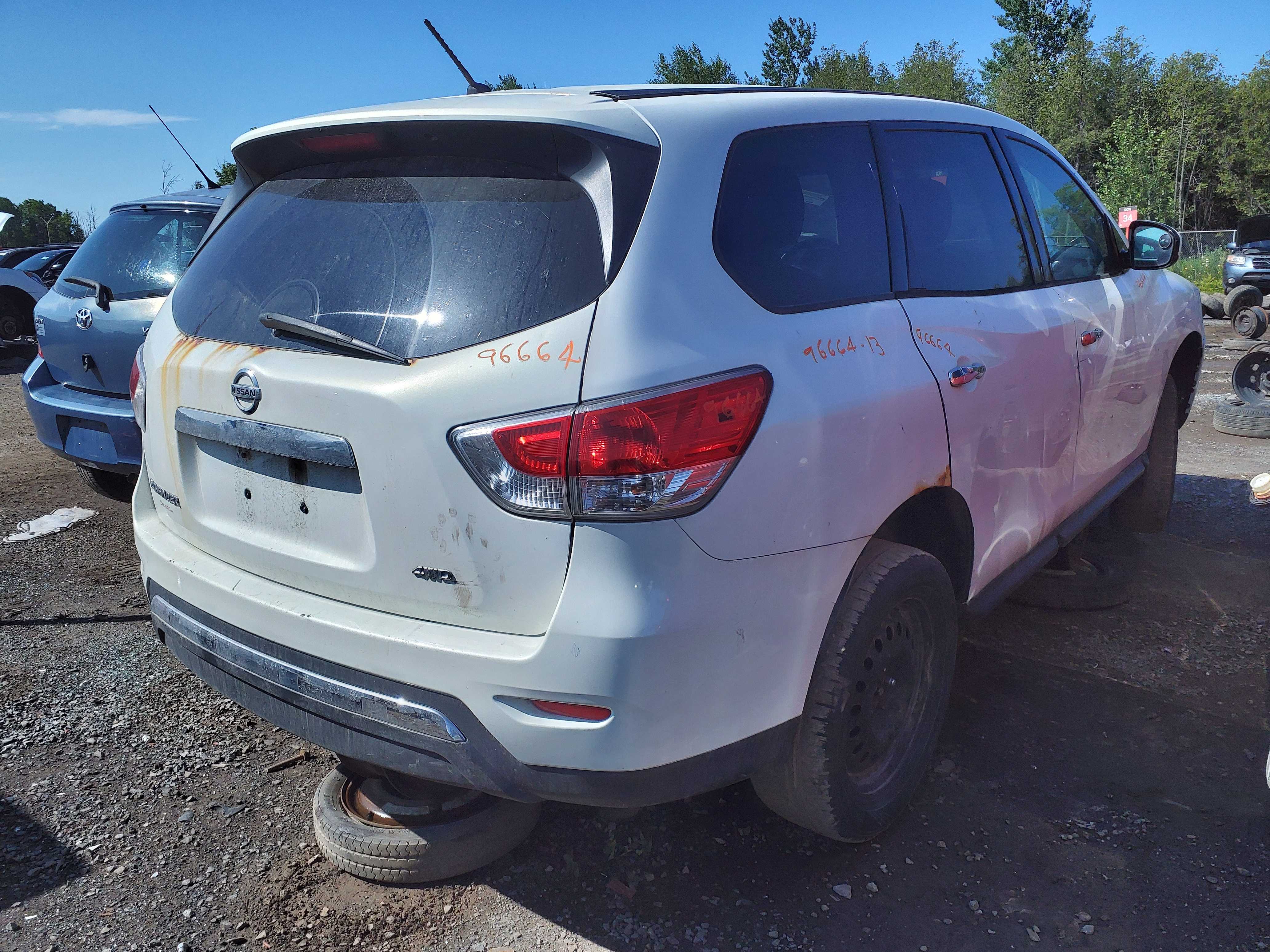 NISSAN PATHFINDER 2013