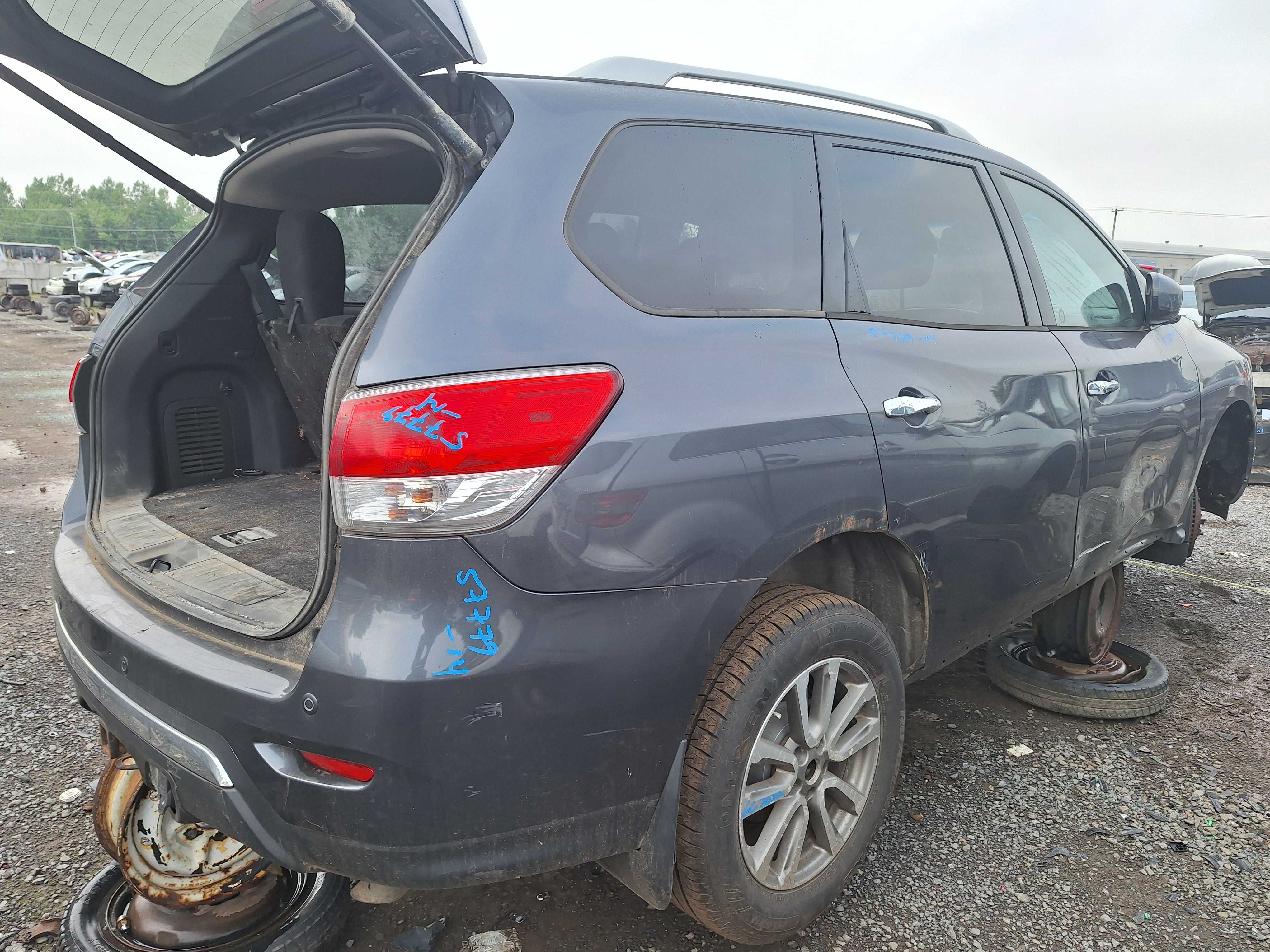 NISSAN PATHFINDER 2014