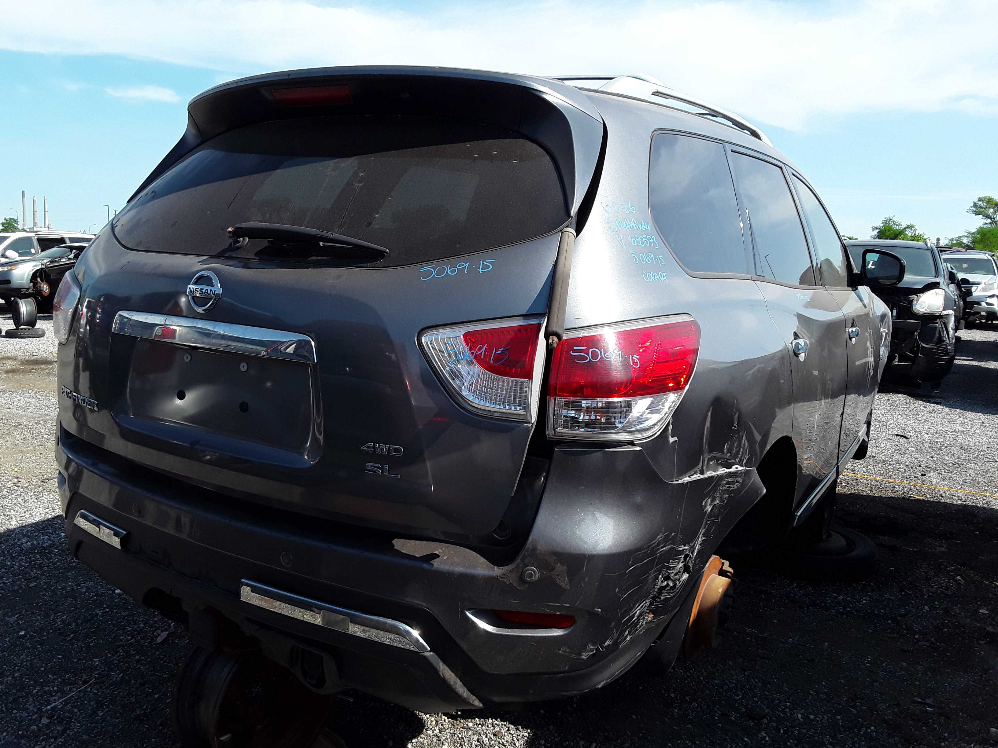 NISSAN PATHFINDER 2015