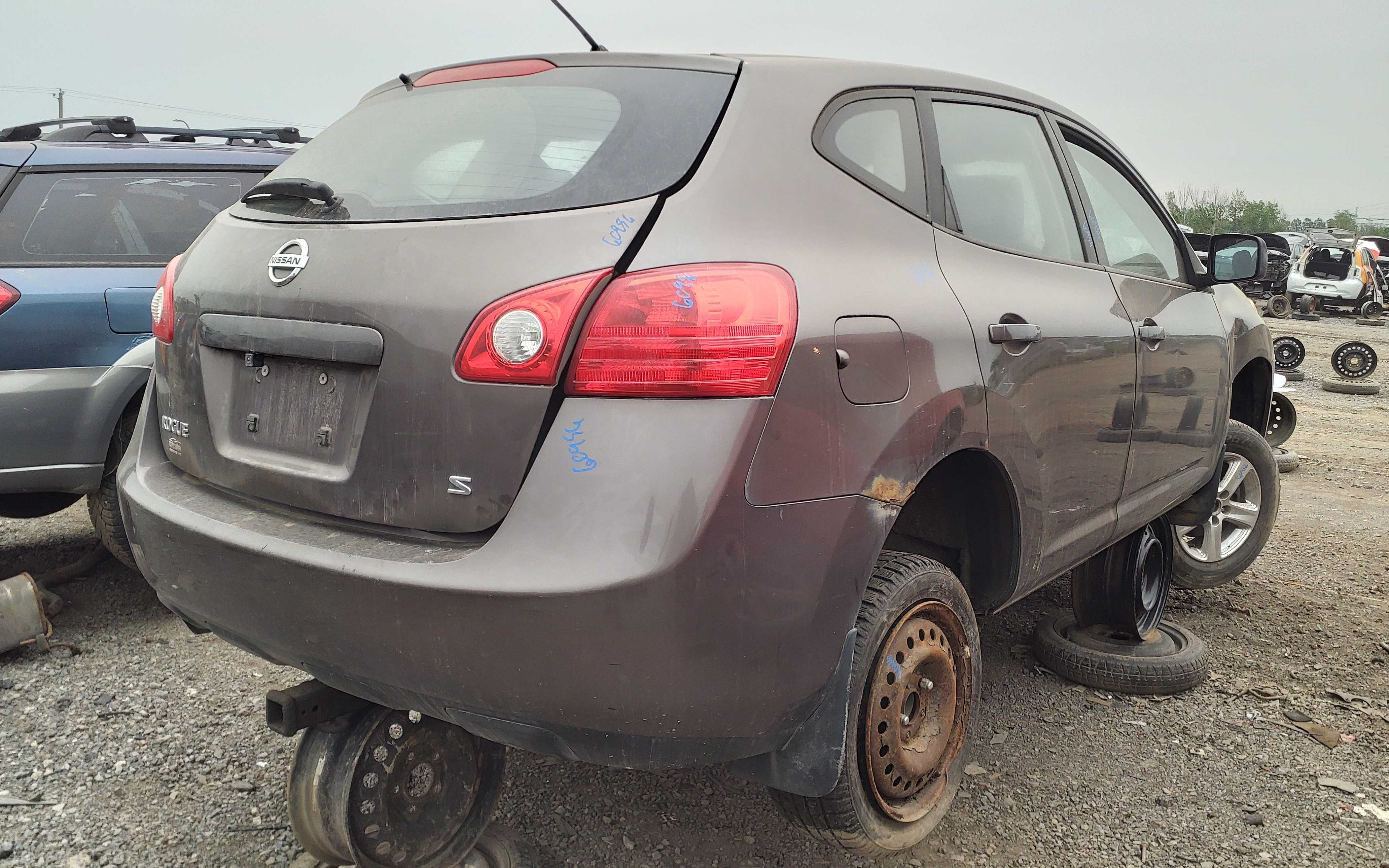 NISSAN ROGUE 2009