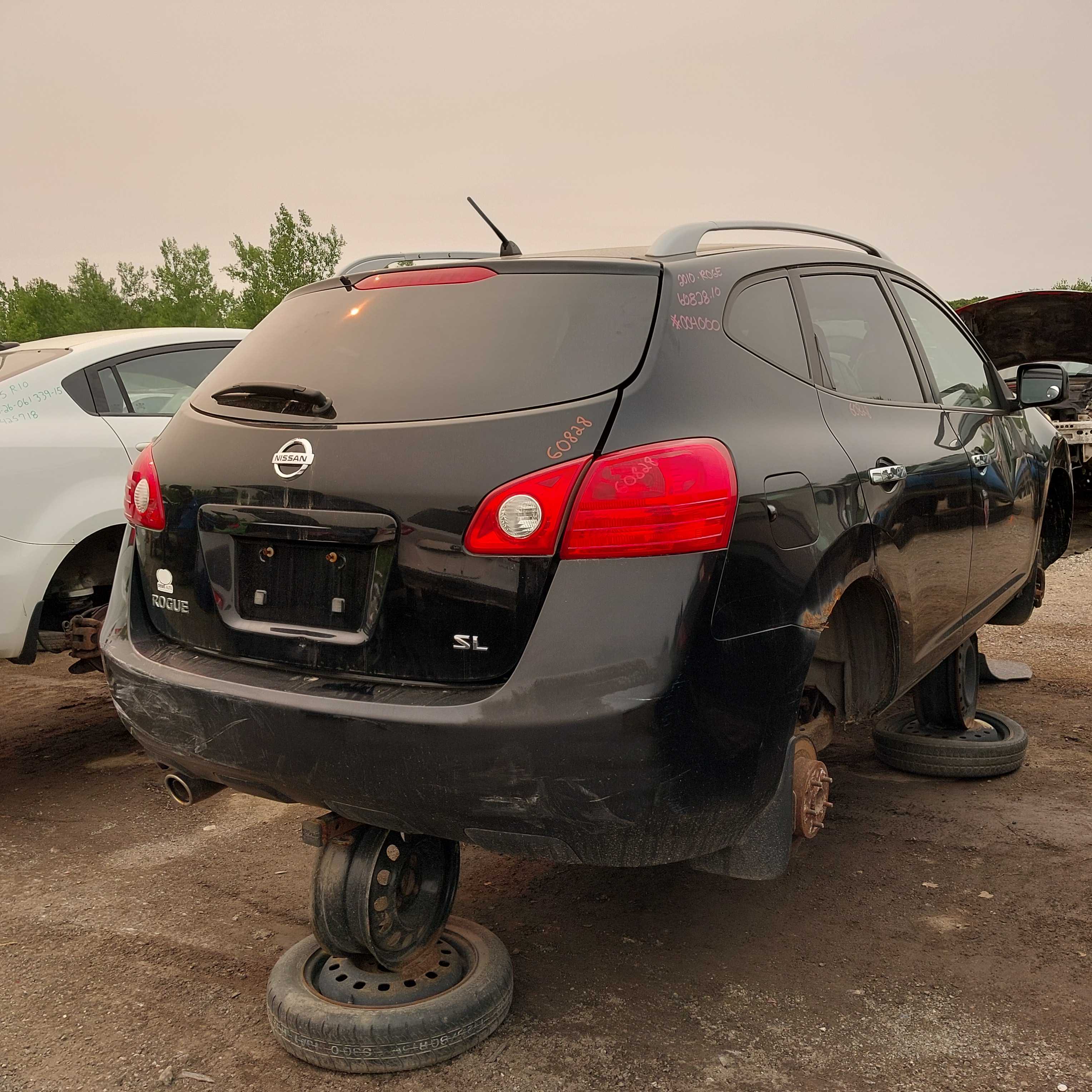 NISSAN ROGUE 2010