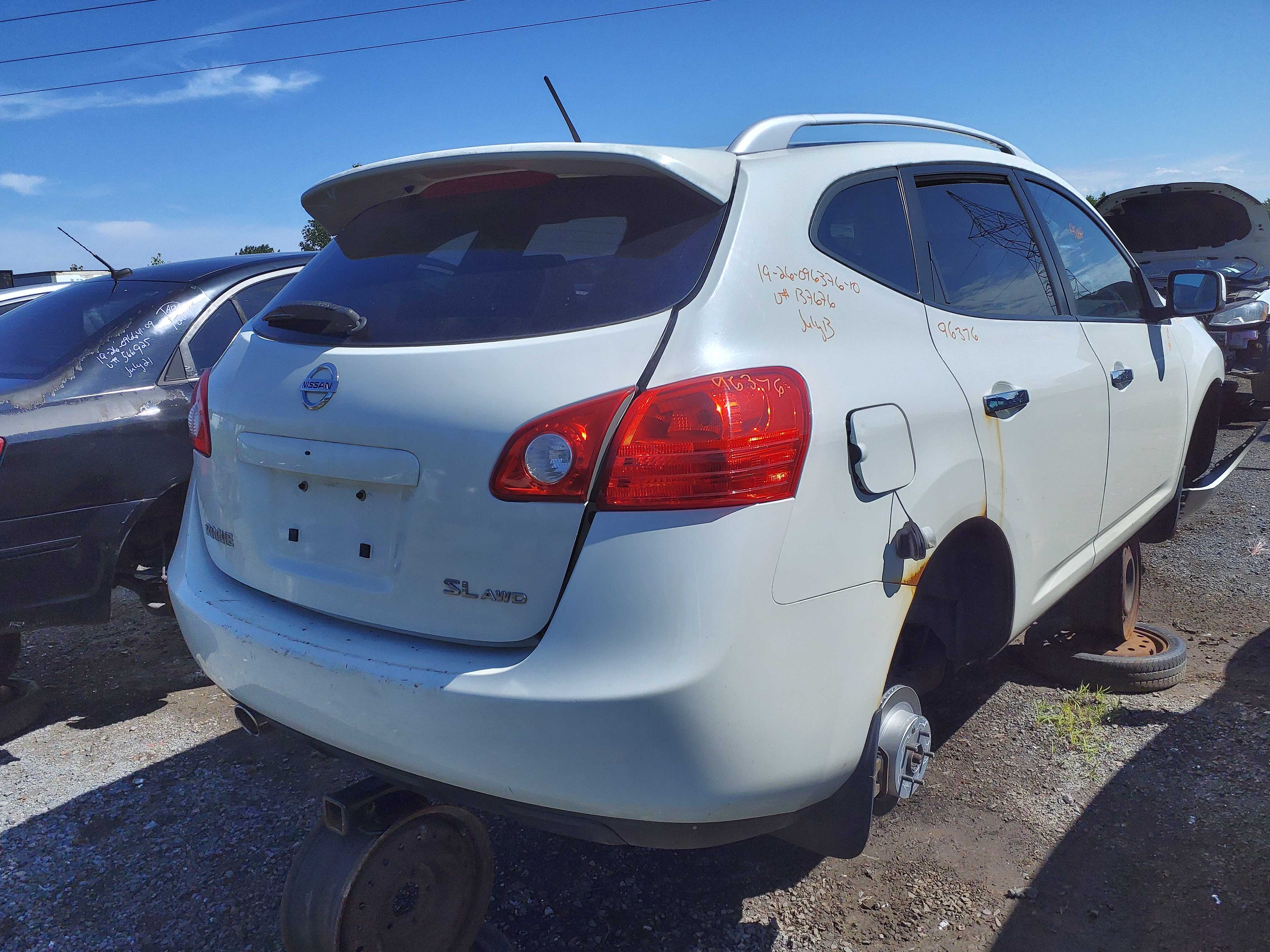 NISSAN ROGUE 2010