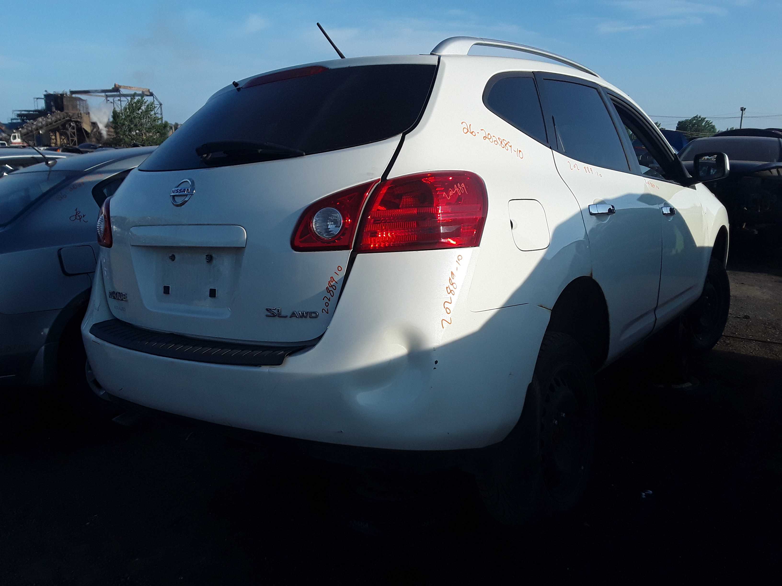 NISSAN ROGUE 2010