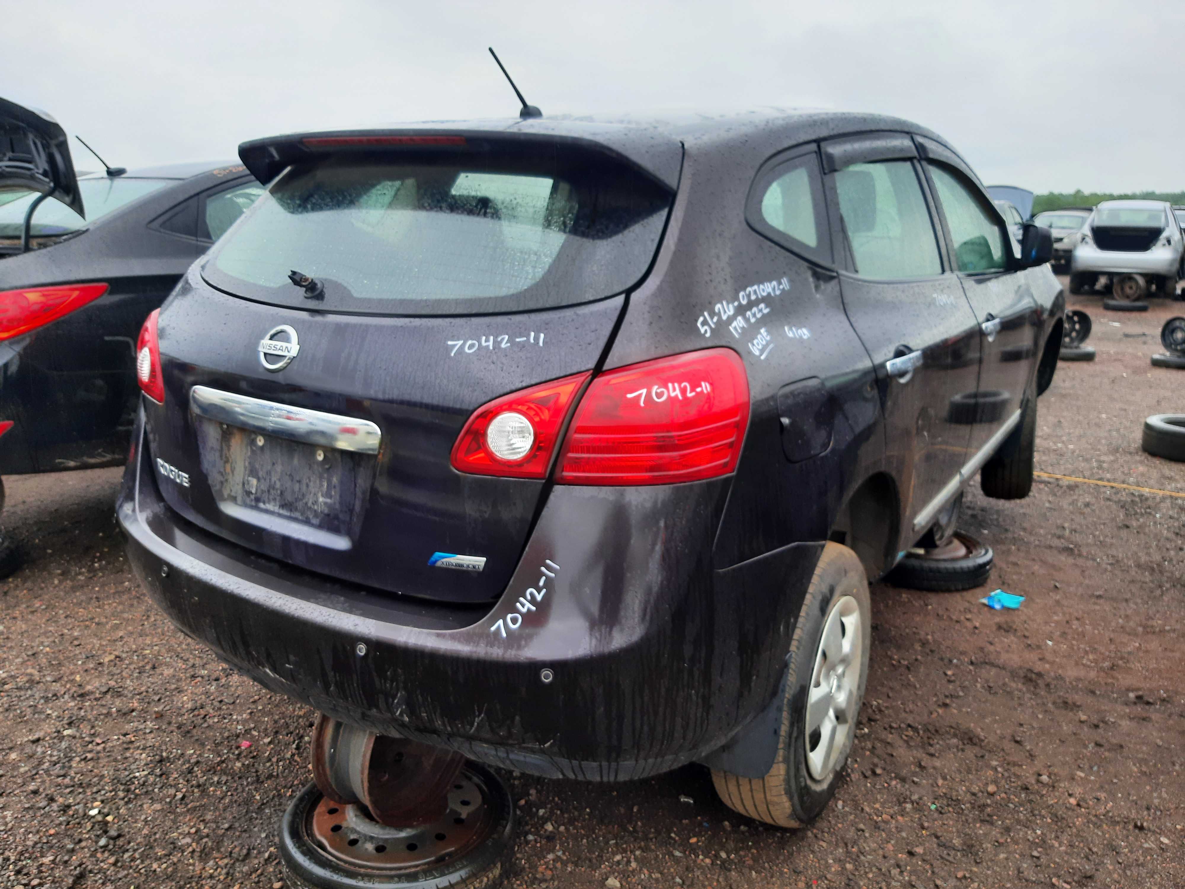 NISSAN ROGUE 2011