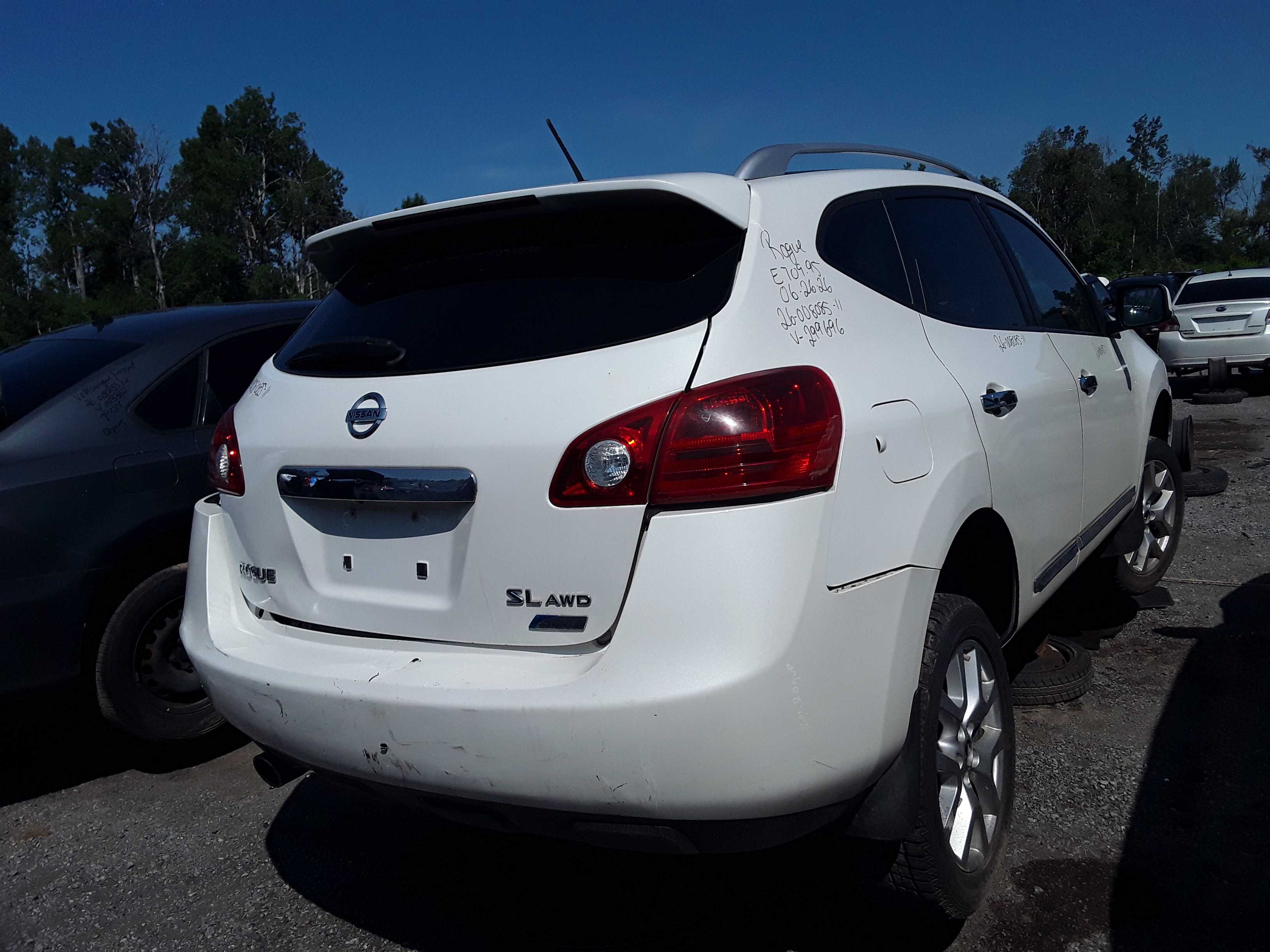 NISSAN ROGUE 2011