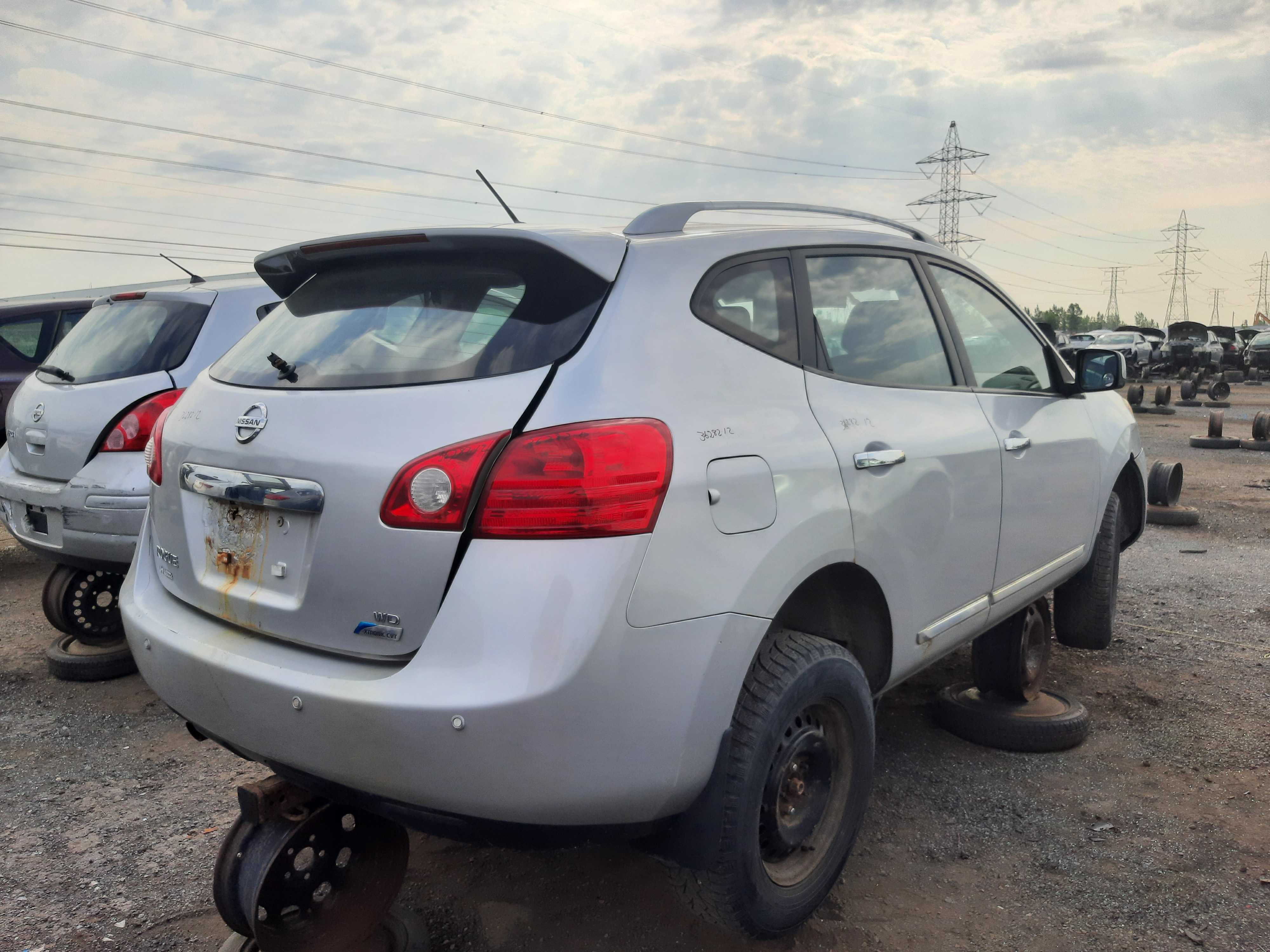 NISSAN ROGUE 2012