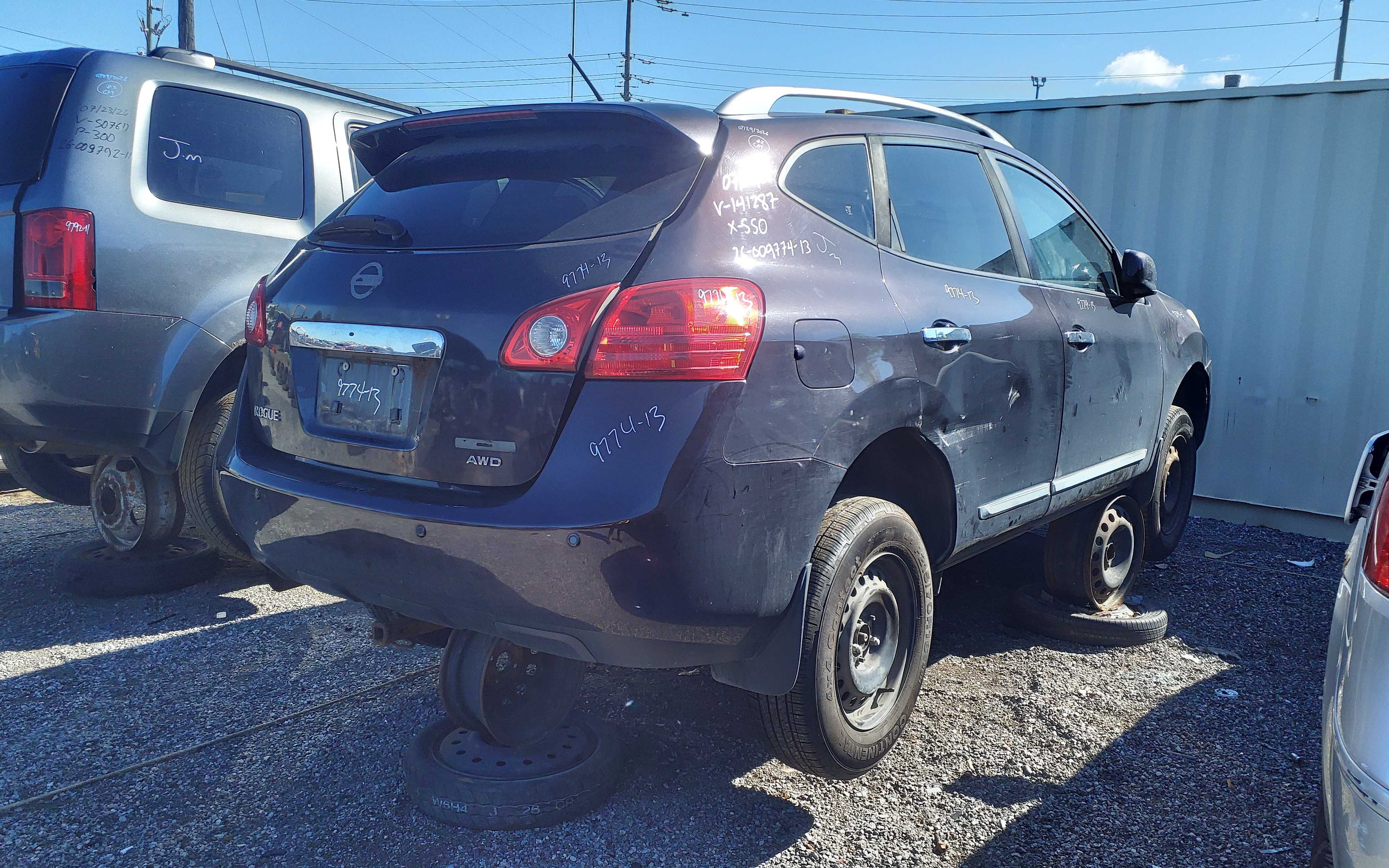 NISSAN ROGUE 2013
