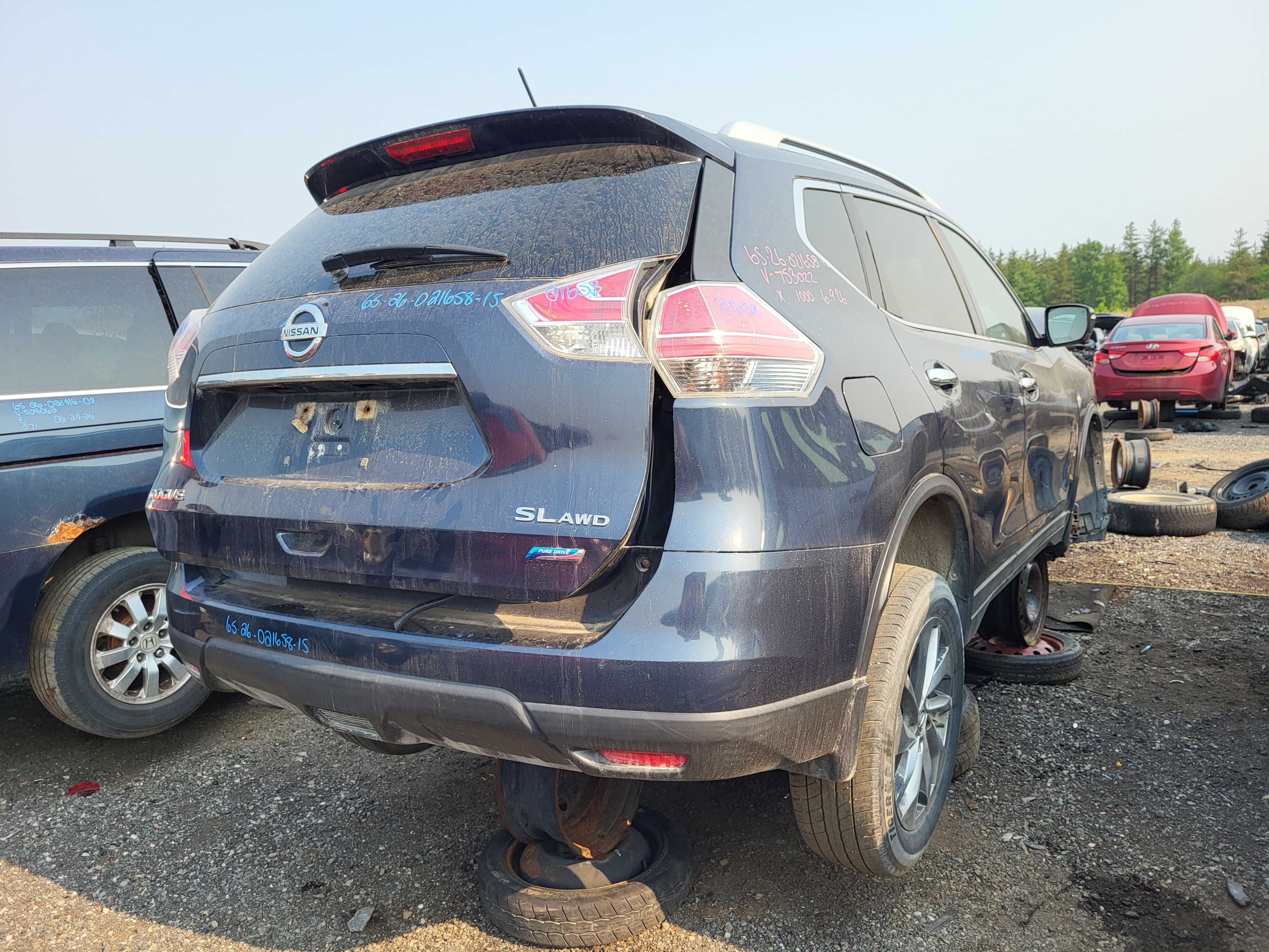NISSAN ROGUE 2015