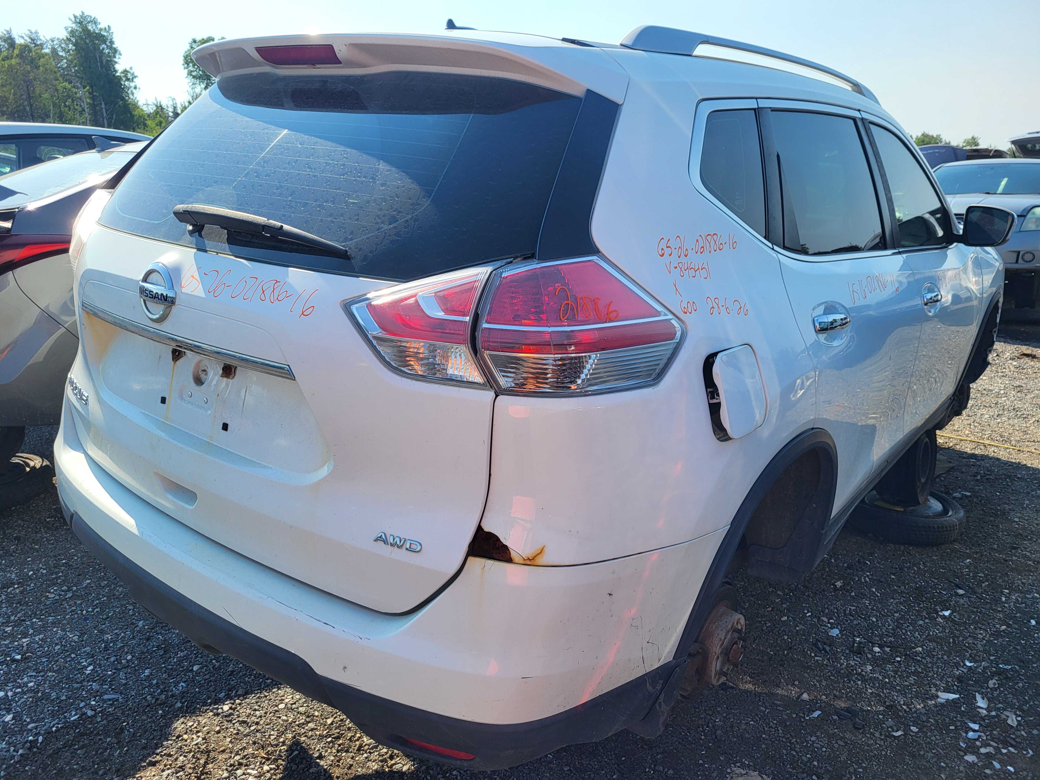 NISSAN ROGUE 2016
