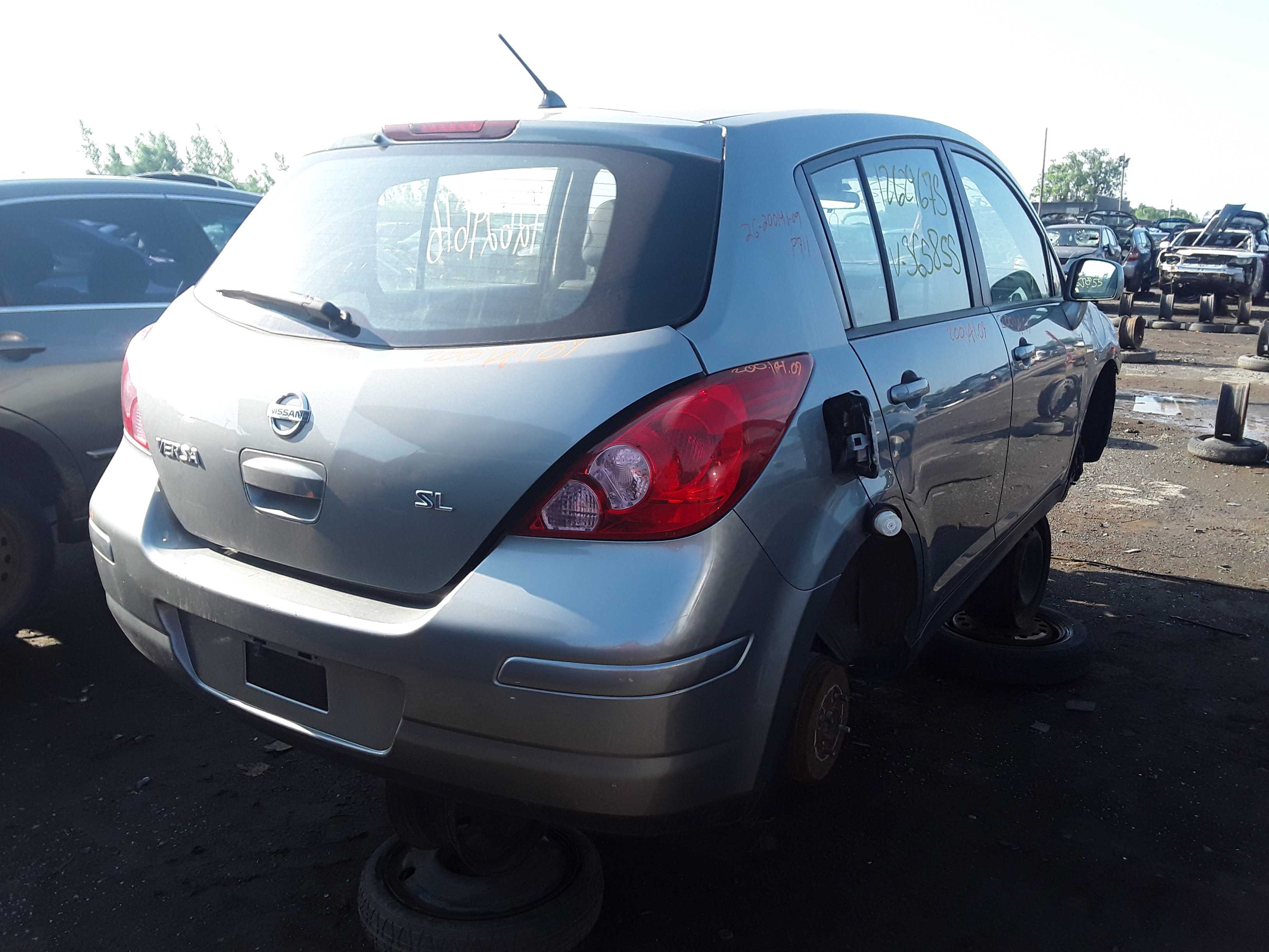 NISSAN VERSA 2009